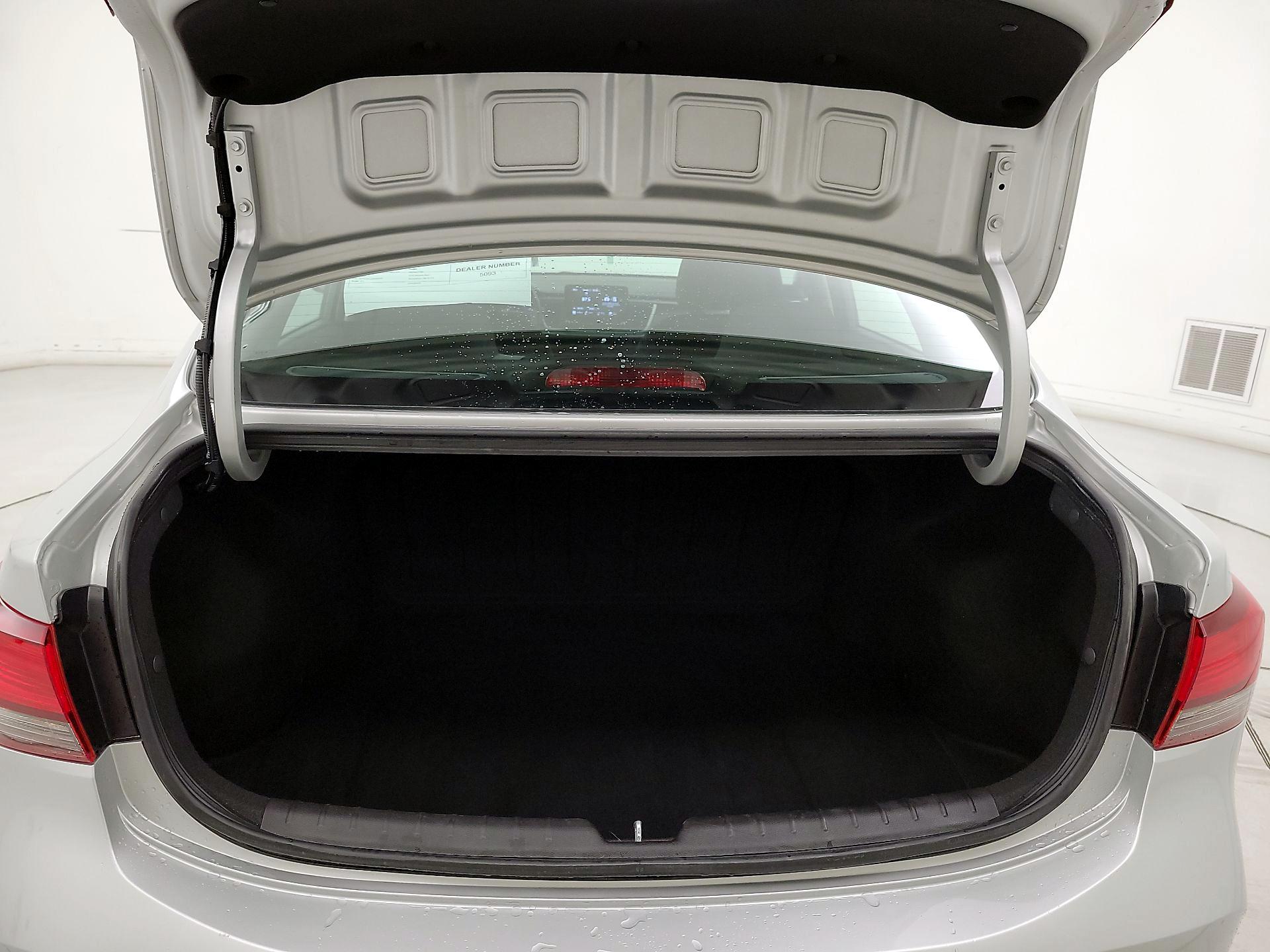 Thumbnail: 2023 Kia Rio - 20