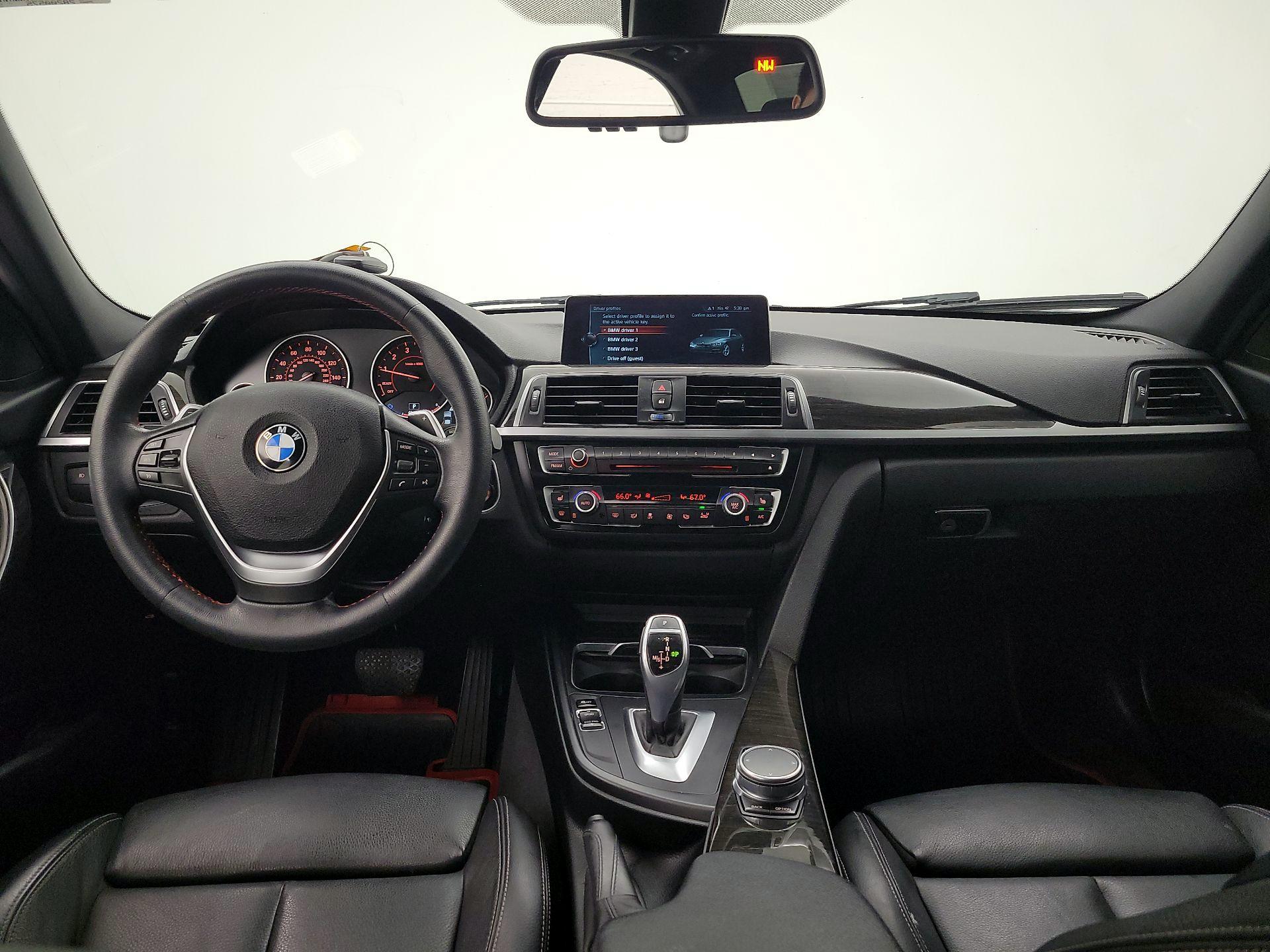 Thumbnail: 2017 BMW 3 Series - 9