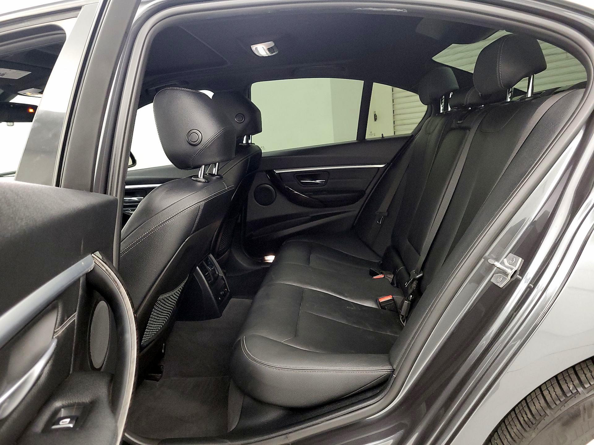 Thumbnail: 2017 BMW 3 Series - 19