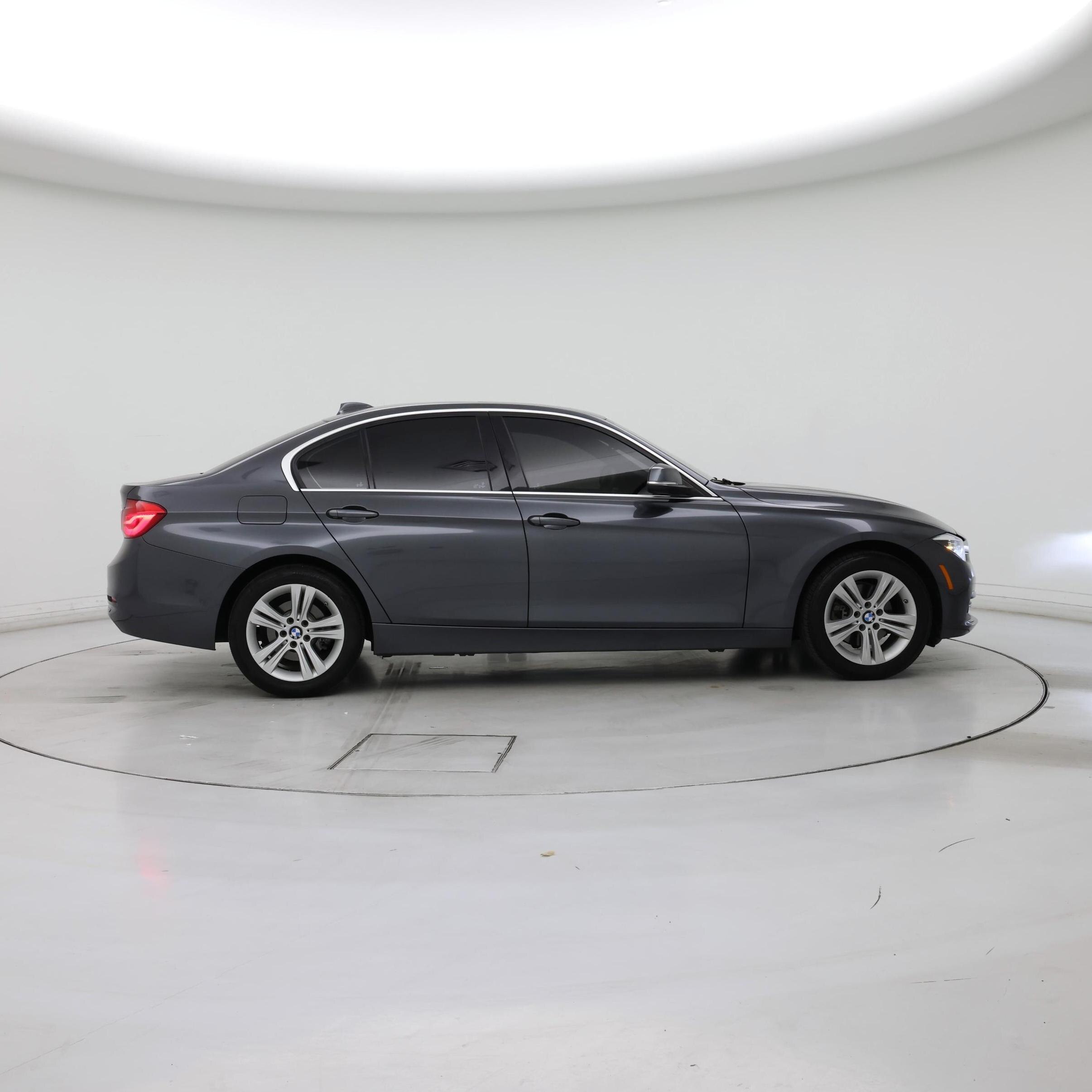 Thumbnail: 2017 BMW 3 Series - 7