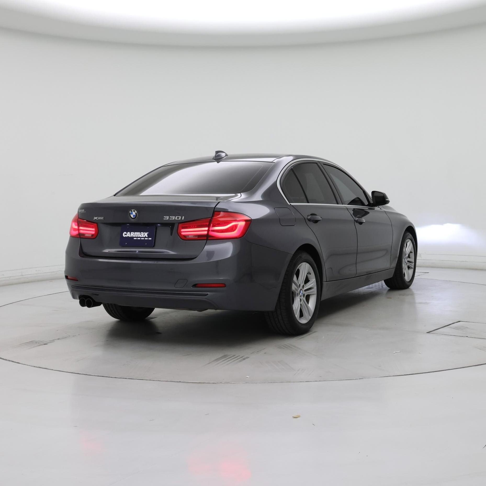 Thumbnail: 2017 BMW 3 Series - 8