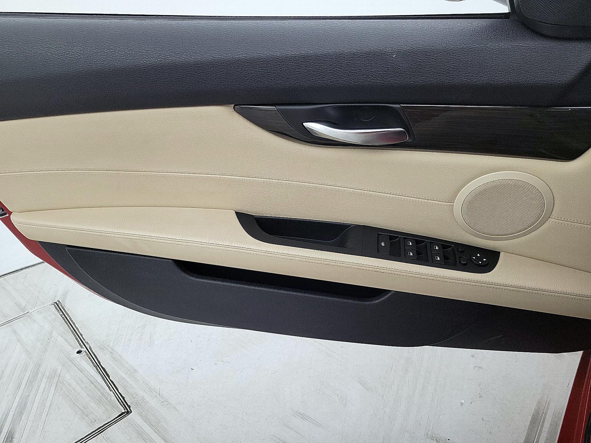 Thumbnail: 2016 BMW Z4 - 12