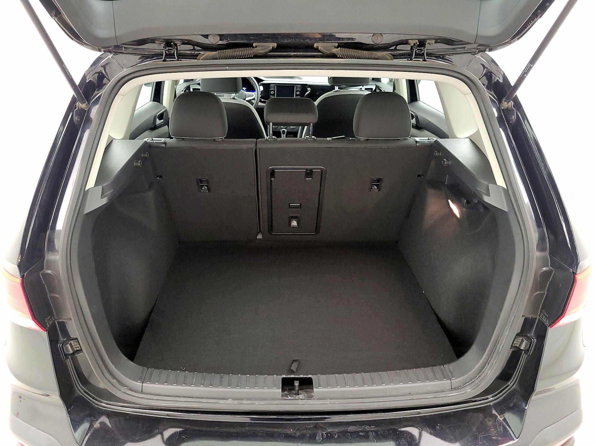 Thumbnail: 2022 Volkswagen Taos - 19