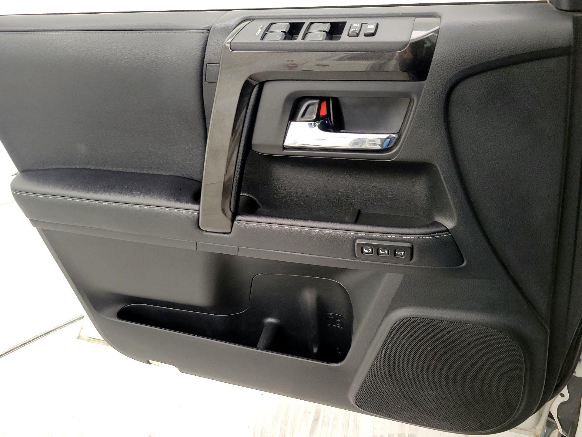 Thumbnail: 2021 Toyota 4Runner - 12