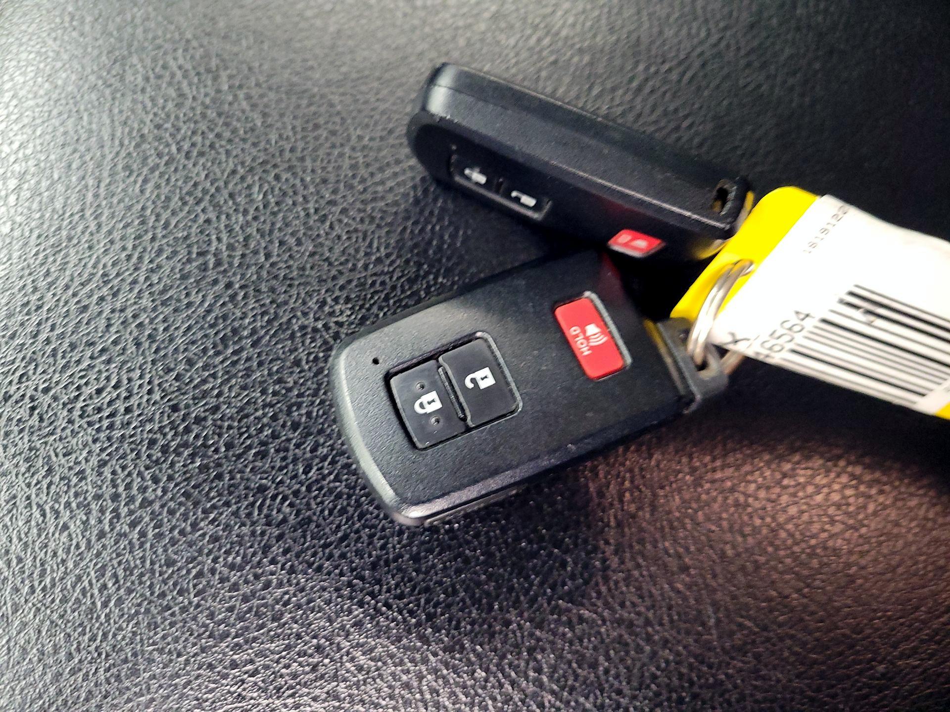 Thumbnail: 2021 Toyota 4Runner - 18