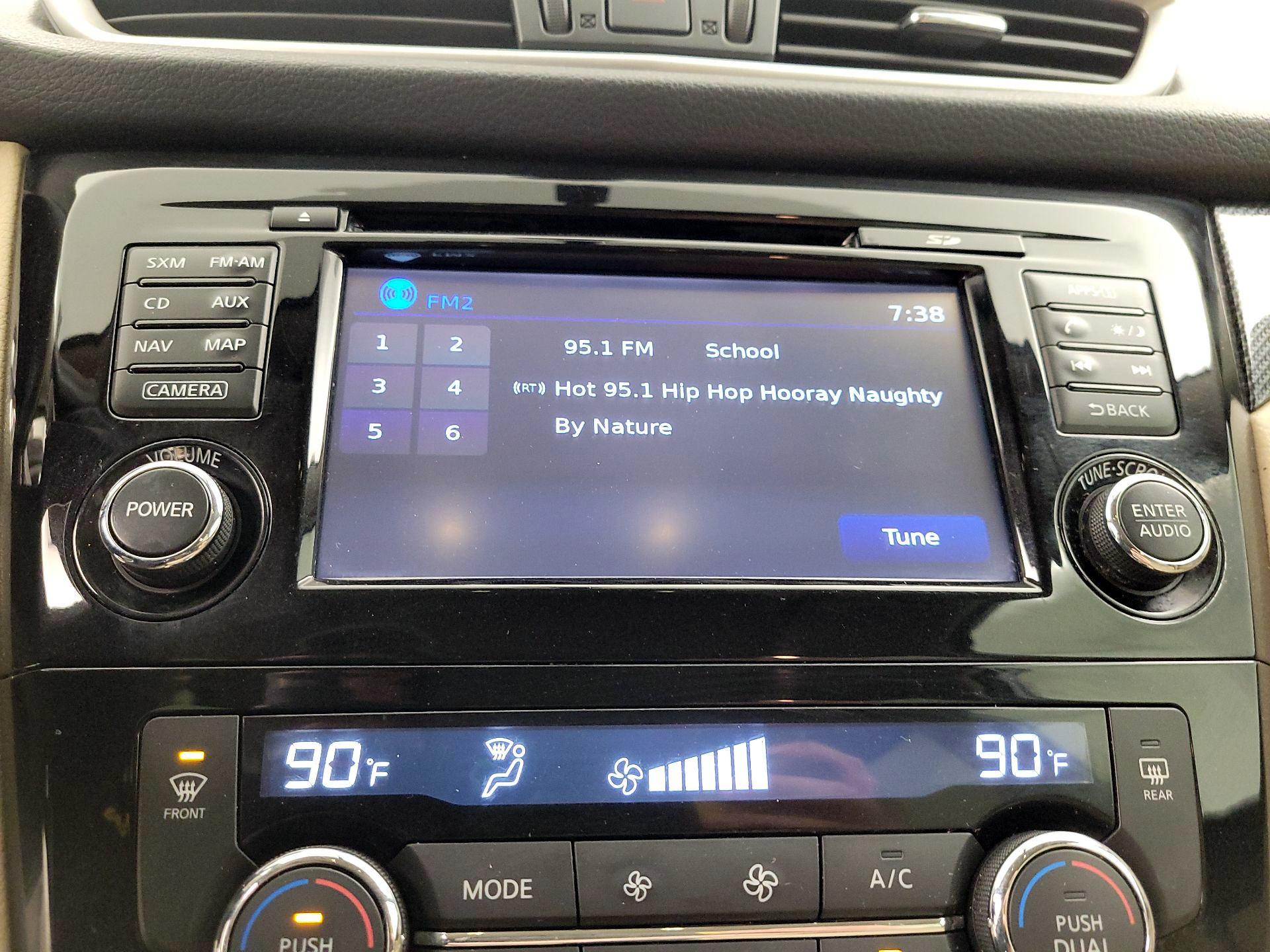 Thumbnail: 2016 Nissan Rogue - 16