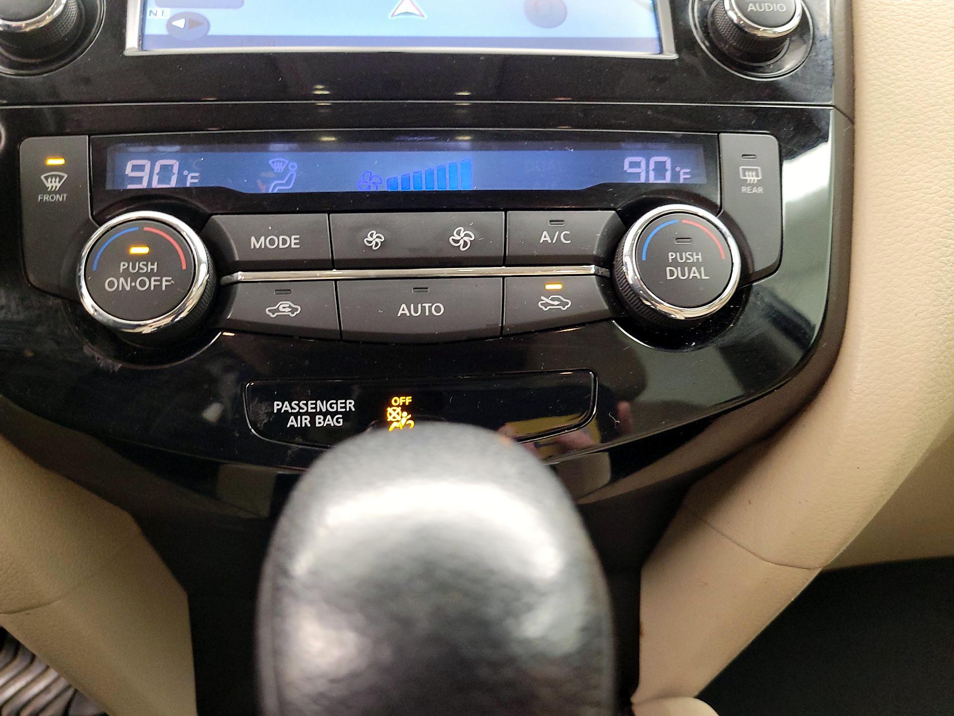 Thumbnail: 2016 Nissan Rogue - 17