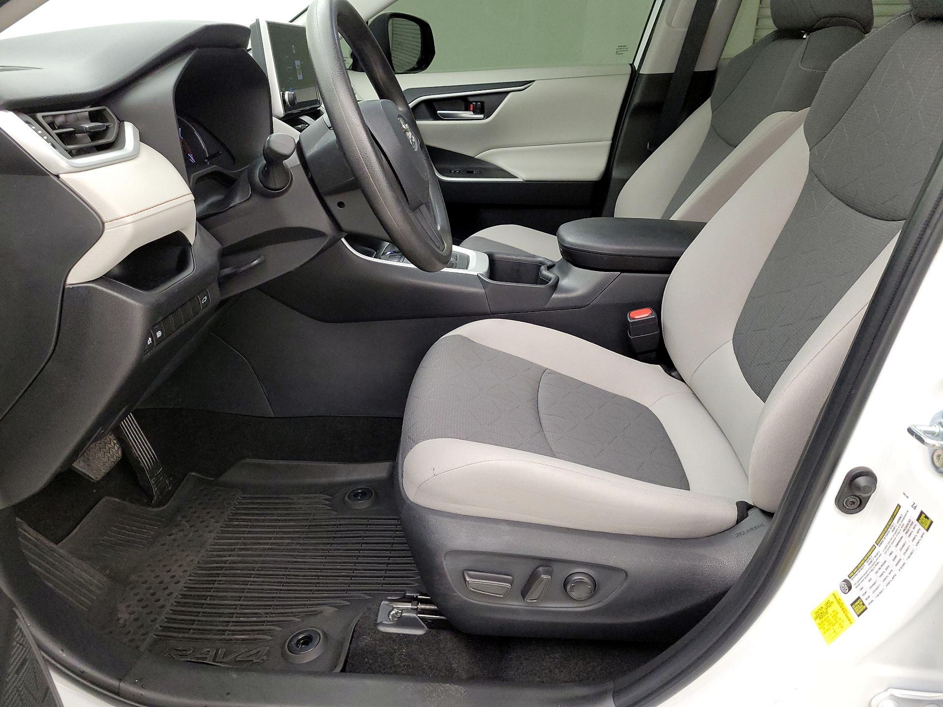 Thumbnail: 2025 Toyota RAV4 - 11