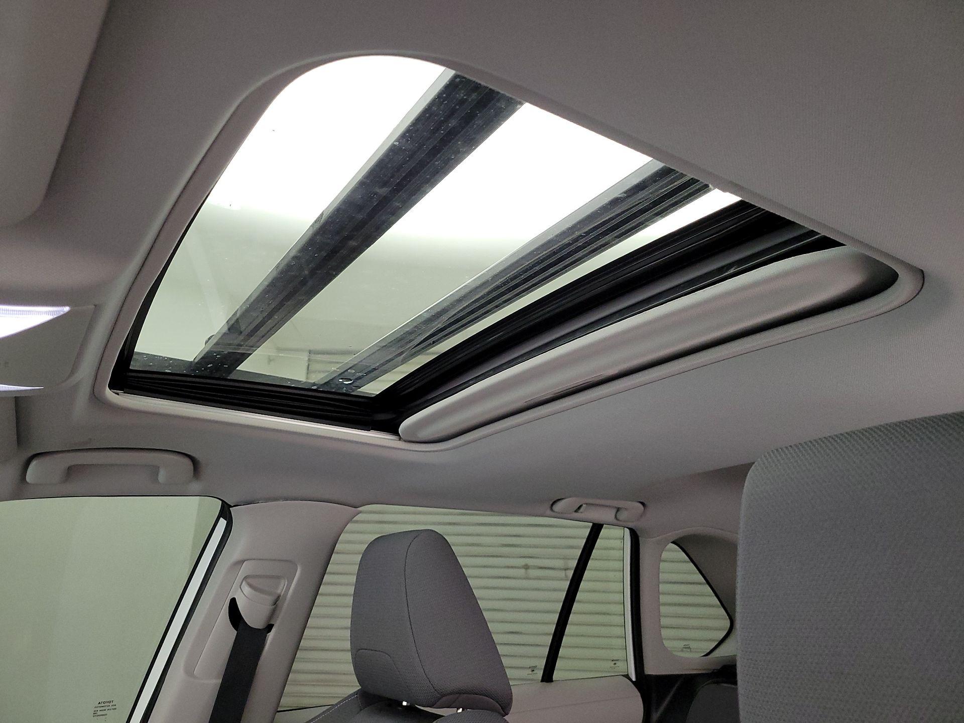 Thumbnail: 2025 Toyota RAV4 - 19