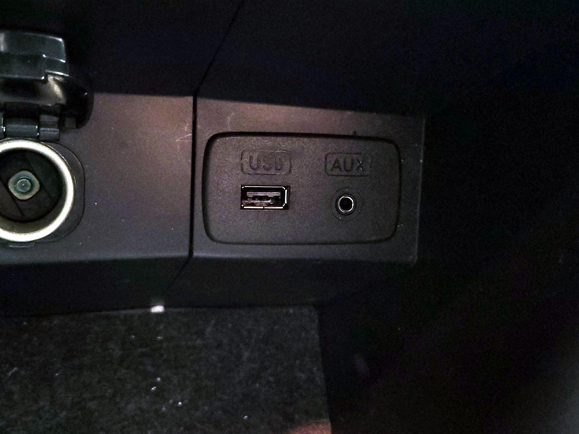 Thumbnail: 2015 Subaru Forester - 18