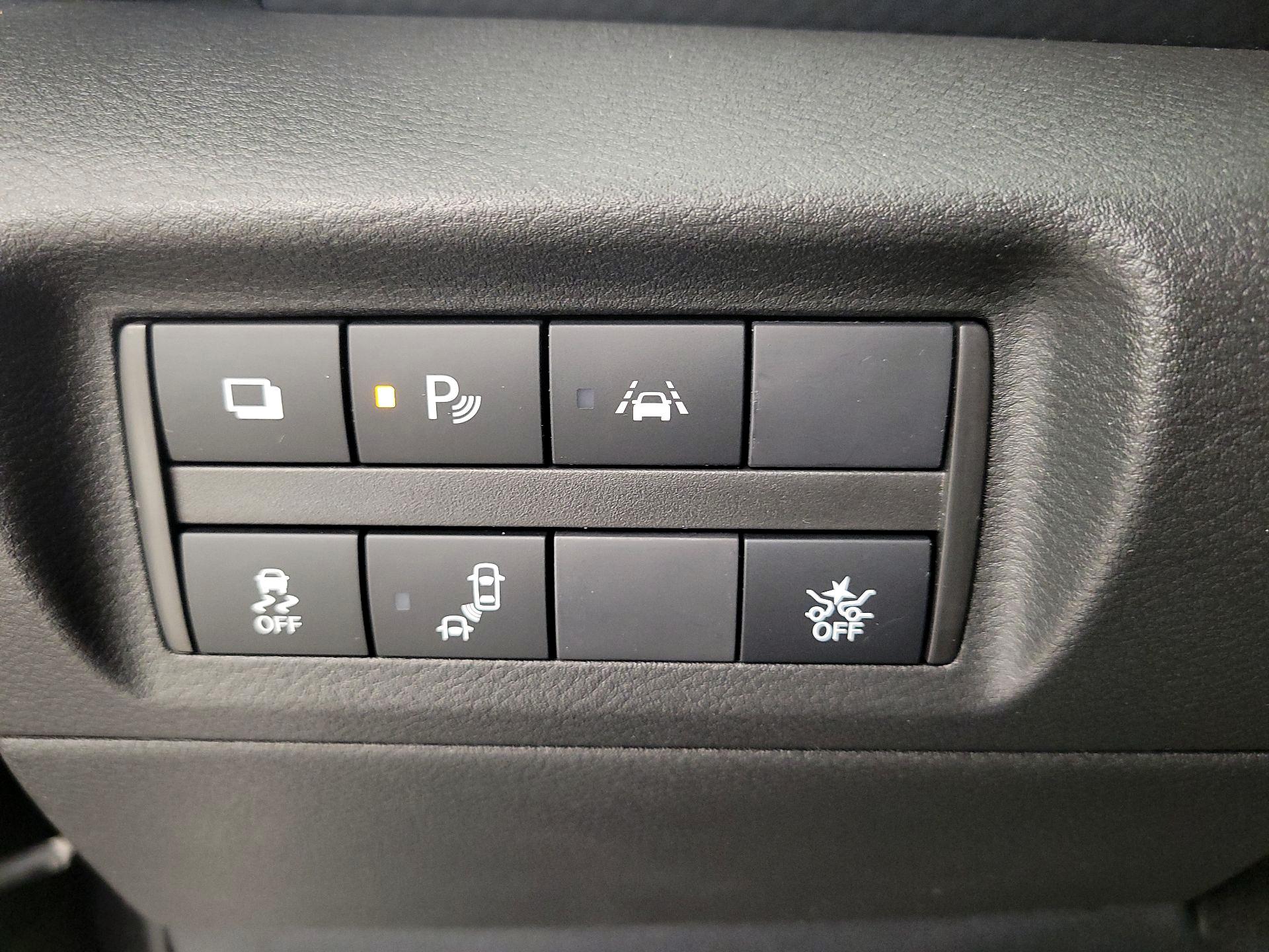 Thumbnail: 2022 Nissan Kicks - 13