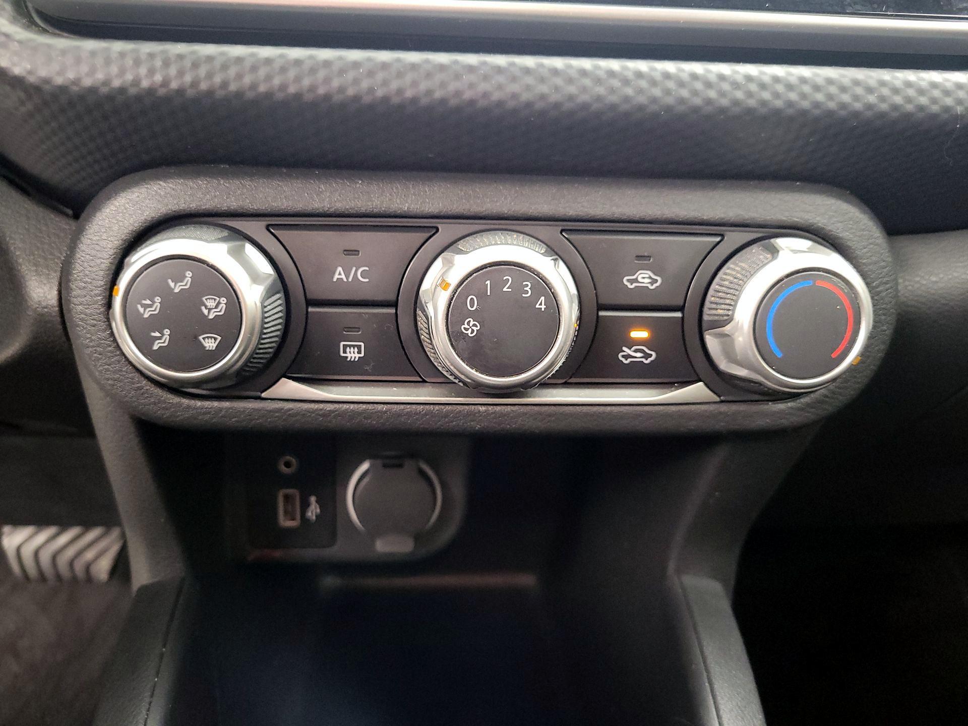 Thumbnail: 2022 Nissan Kicks - 16