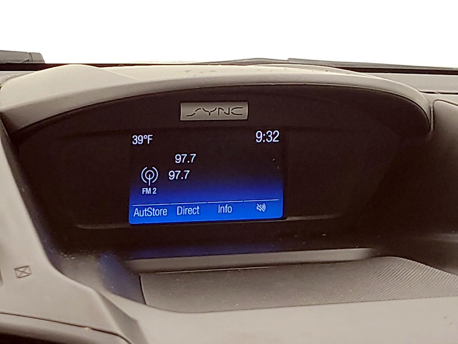 Thumbnail: 2016 Ford Escape - 15