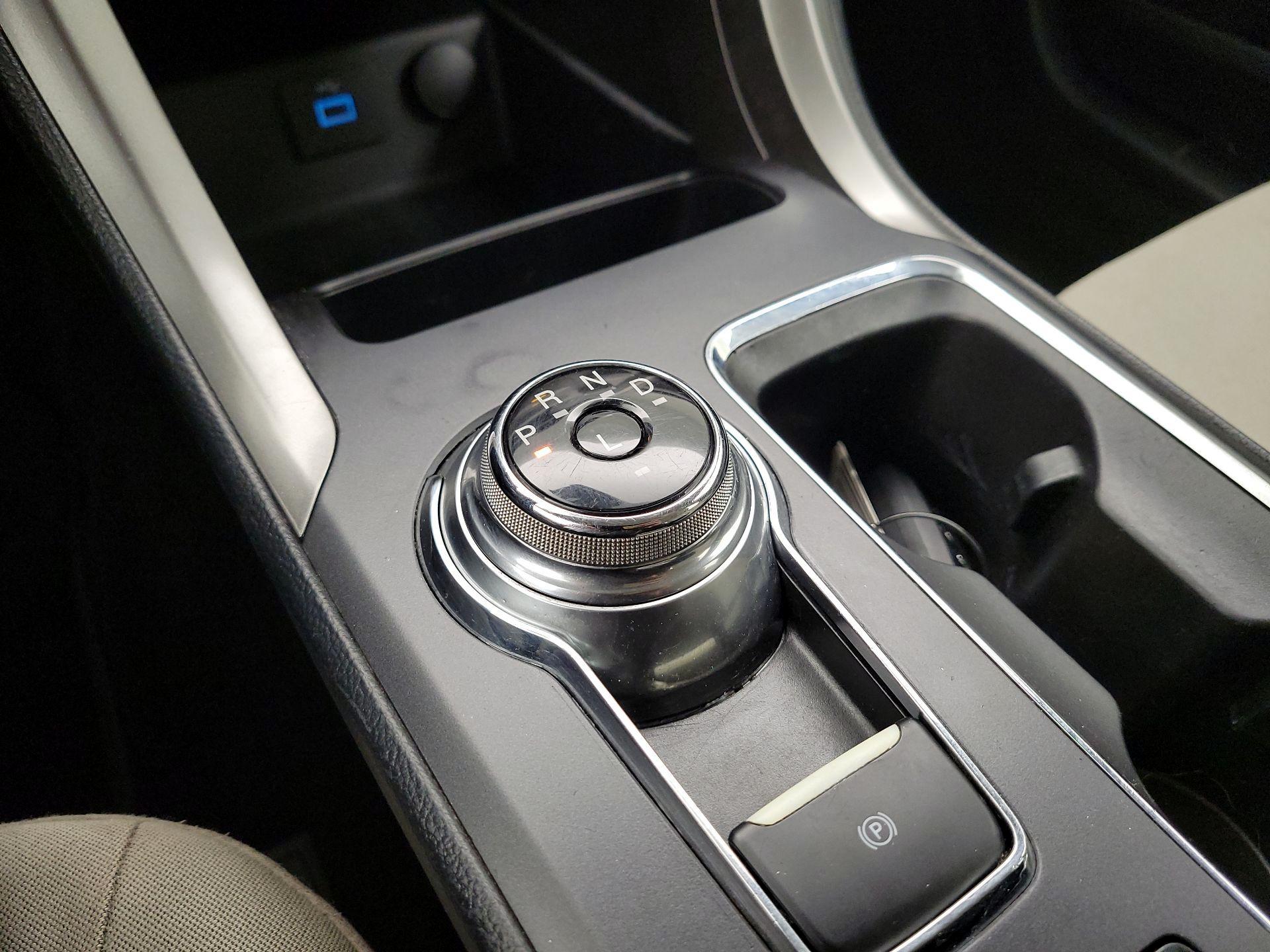 Thumbnail: 2020 Ford Fusion - 17