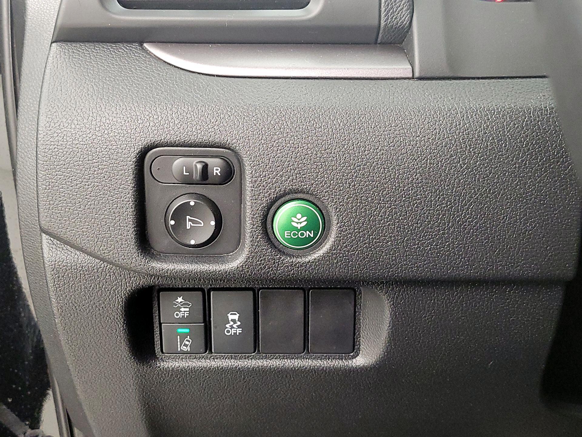 Thumbnail: 2019 Honda Pilot - 13