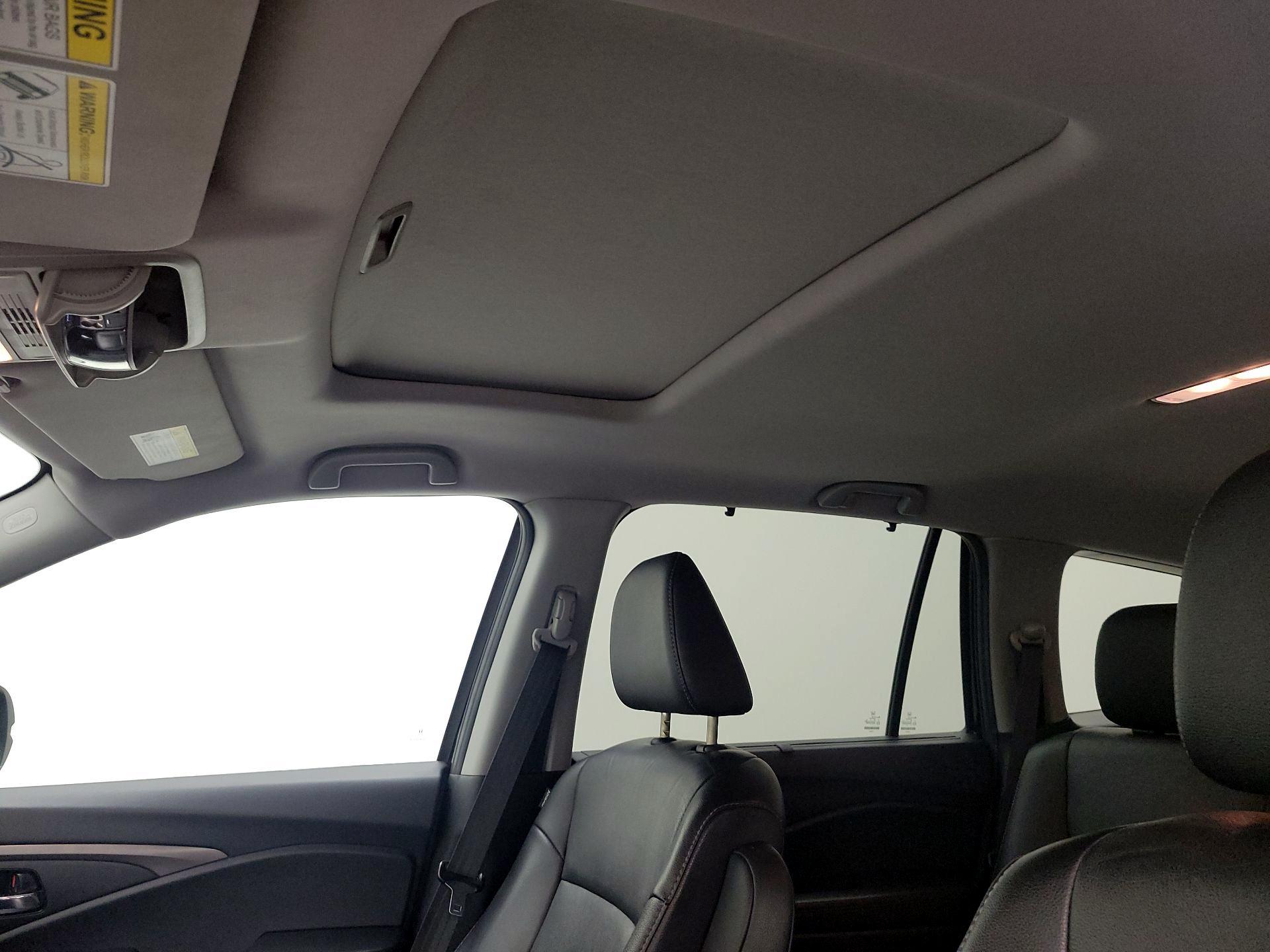 Thumbnail: 2019 Honda Pilot - 19