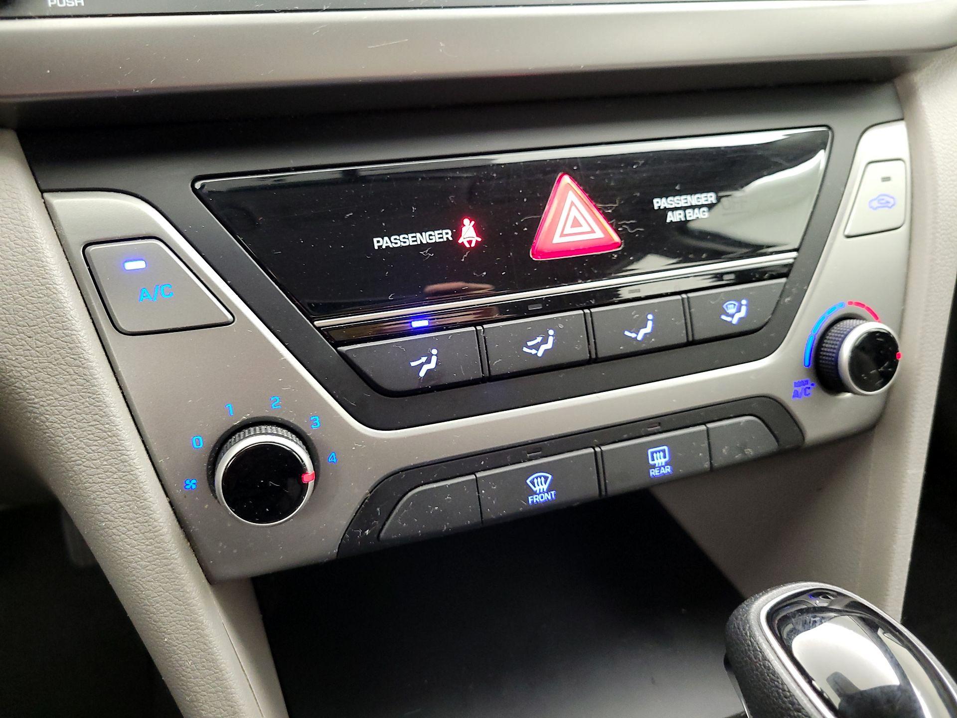 Thumbnail: 2018 Hyundai Elantra - 14