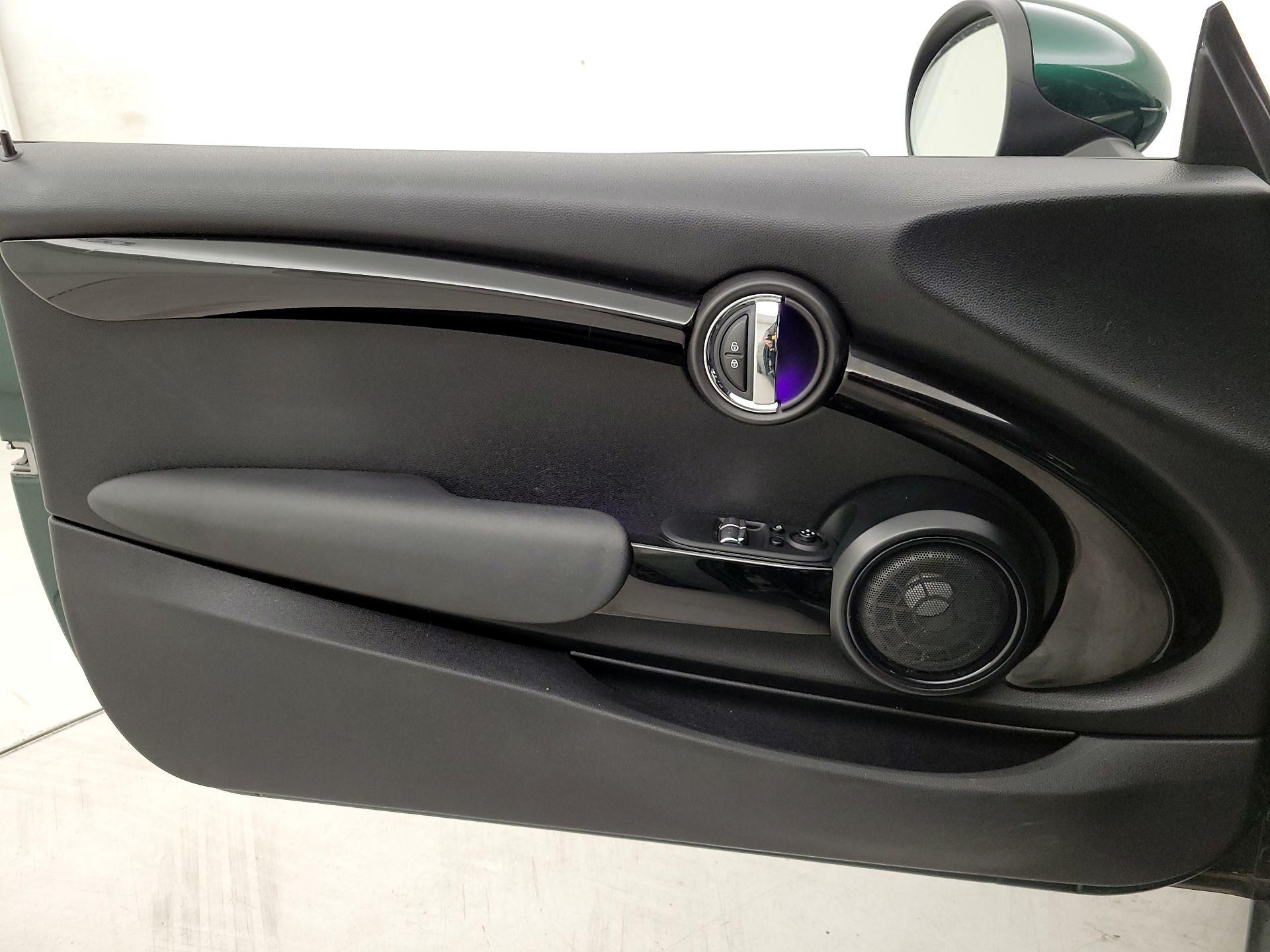 Thumbnail: 2019 MINI Cooper Hardtop - 12