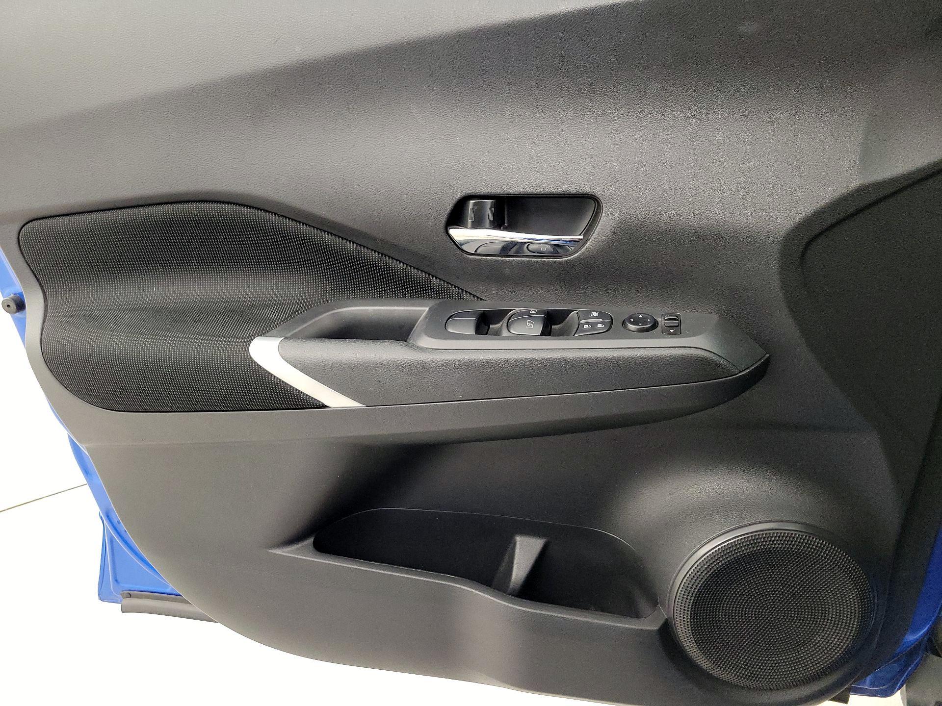 Thumbnail: 2023 Nissan Kicks - 12