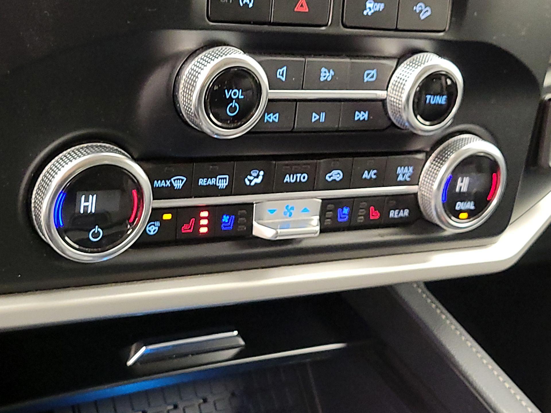 Thumbnail: 2024 Ford Expedition - 17