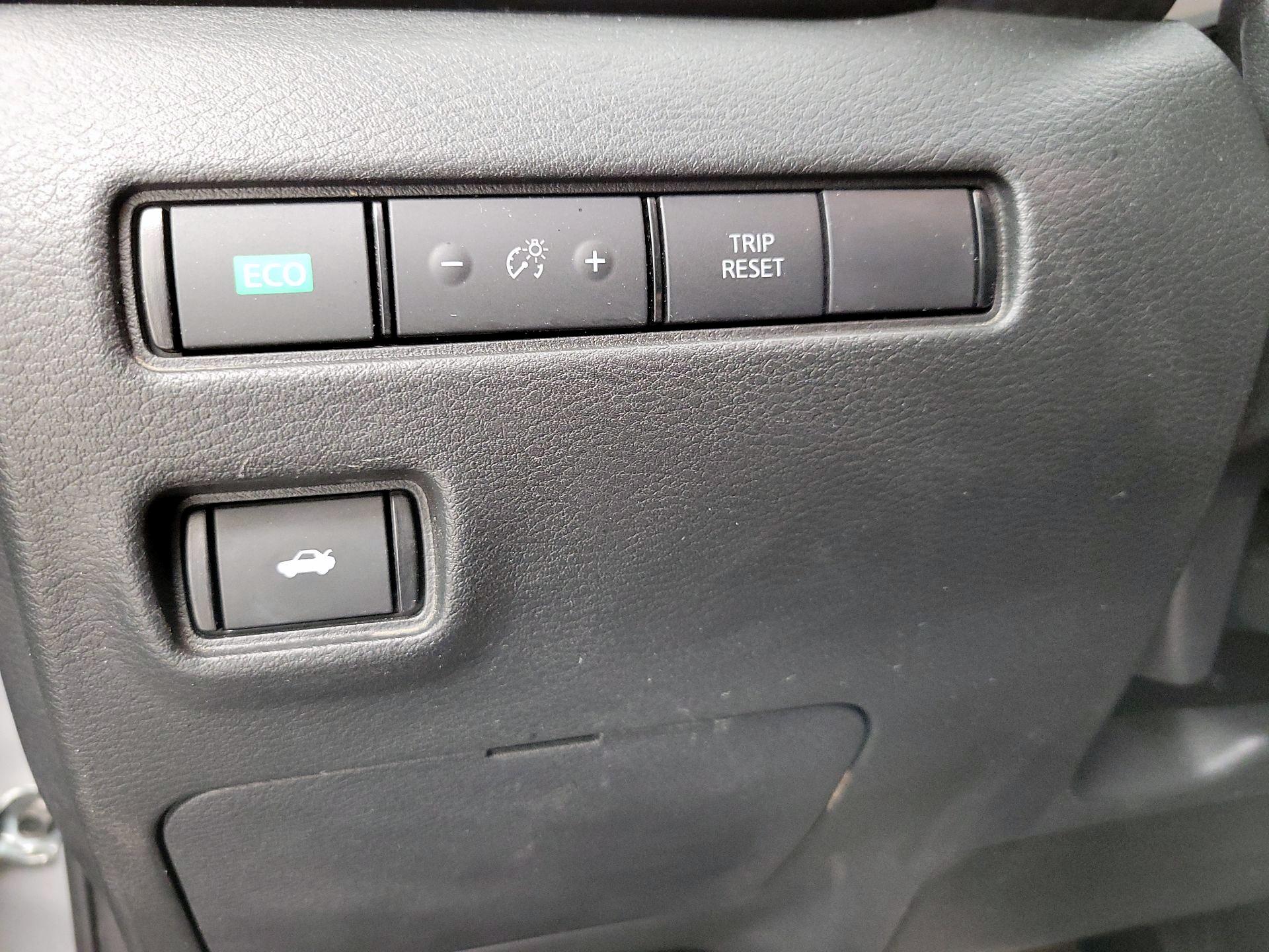 Thumbnail: 2023 Nissan Sentra - 13