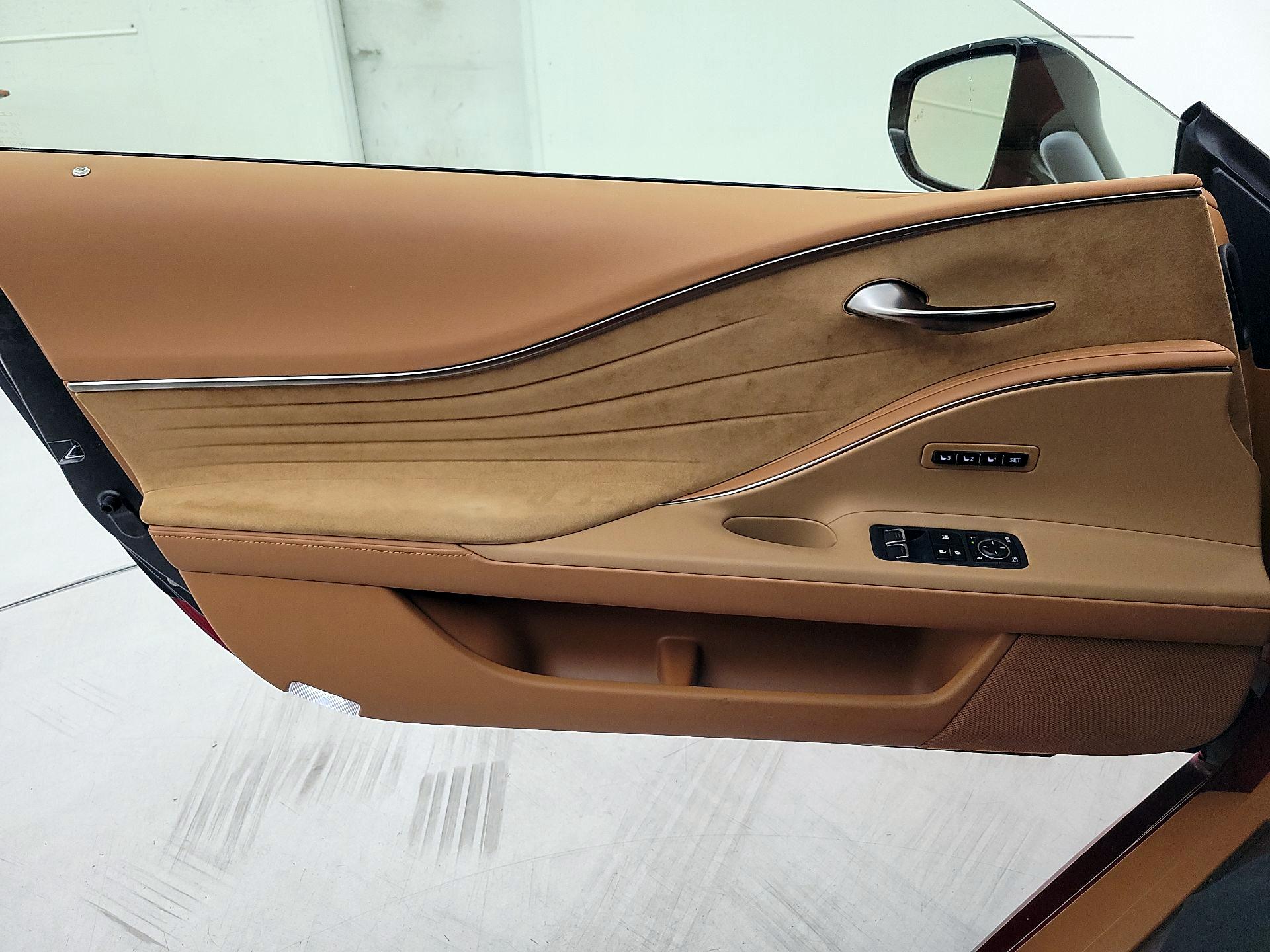 Thumbnail: 2018 Lexus LC - 12