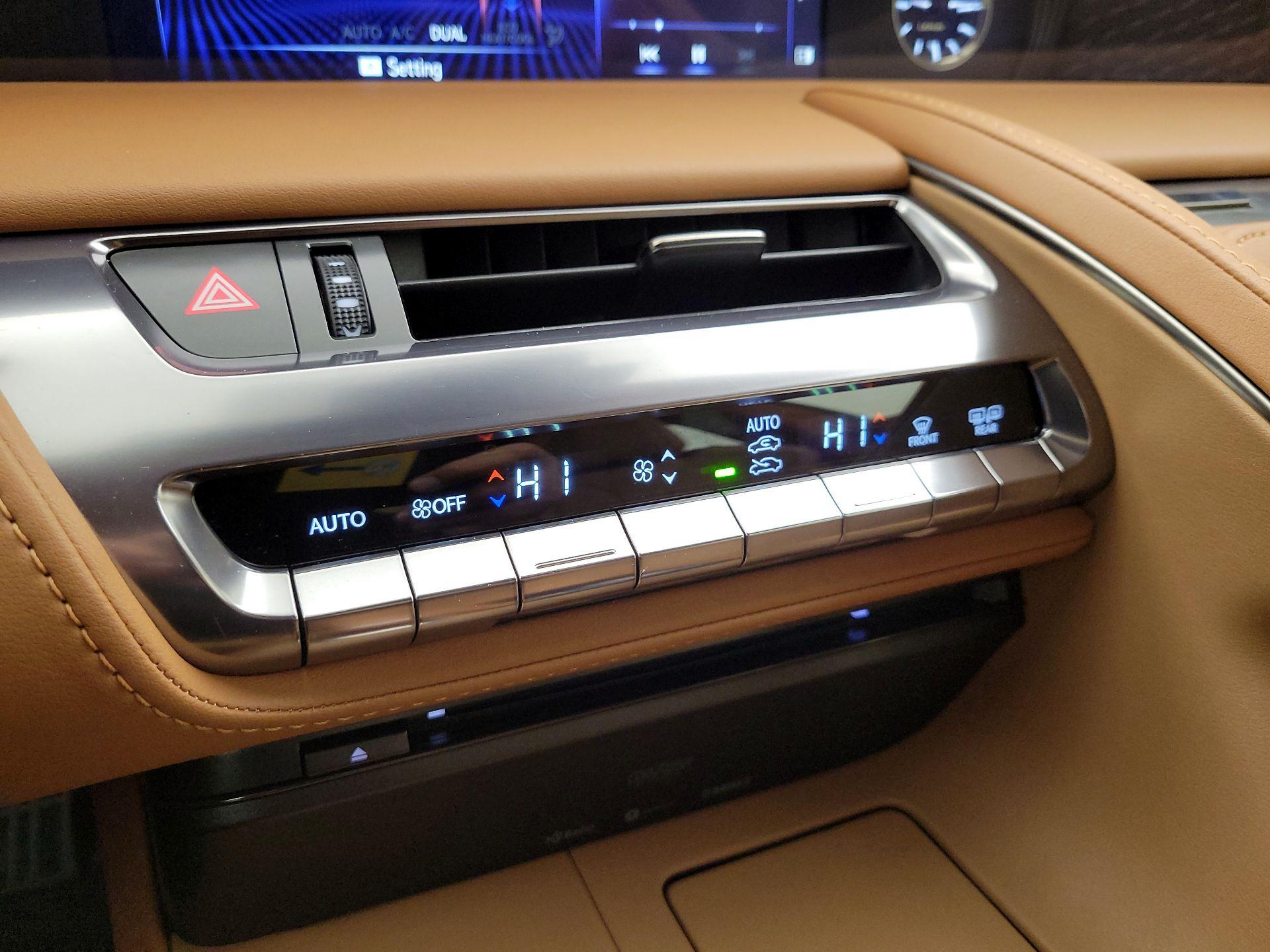 Thumbnail: 2018 Lexus LC - 17