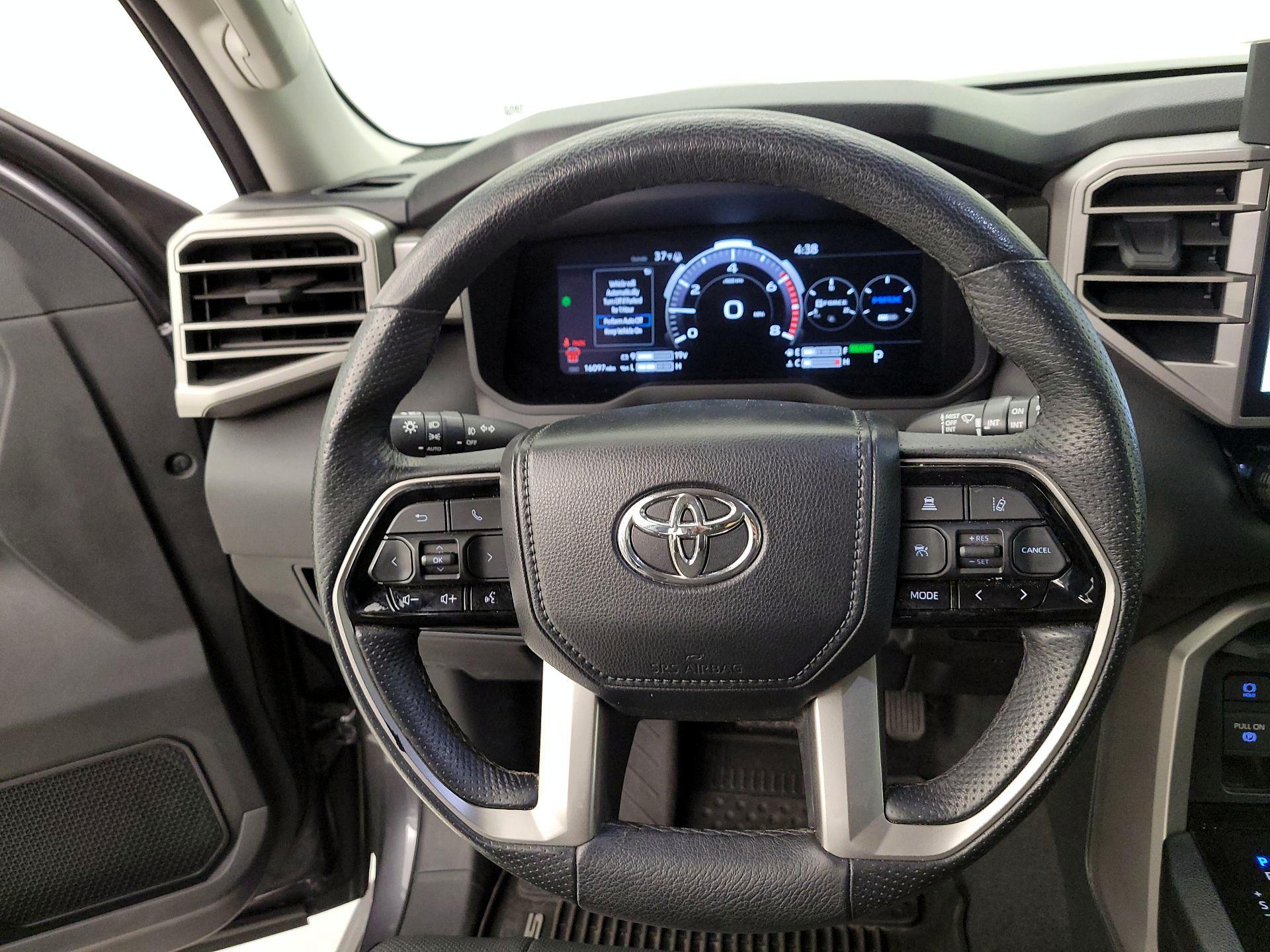 Thumbnail: 2023 Toyota Sequoia - 10