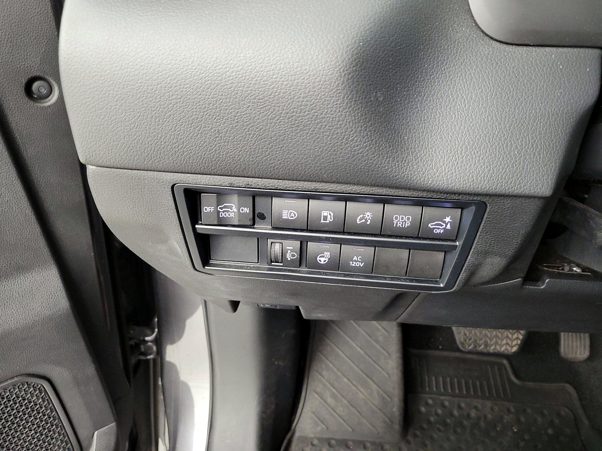 Thumbnail: 2023 Toyota Sequoia - 13