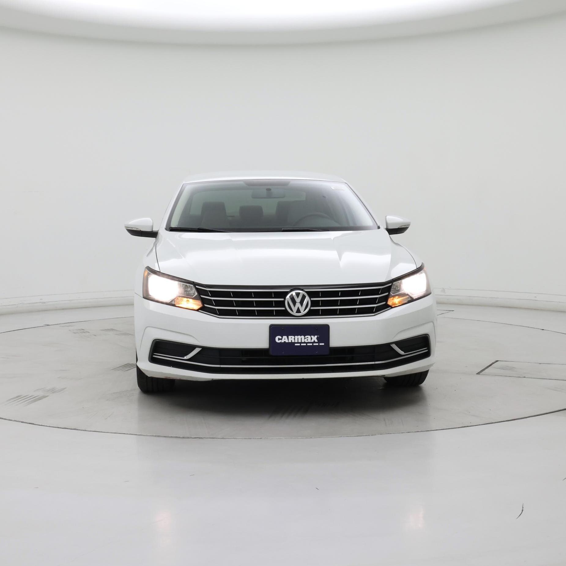 Thumbnail: 2018 Volkswagen Passat - 5