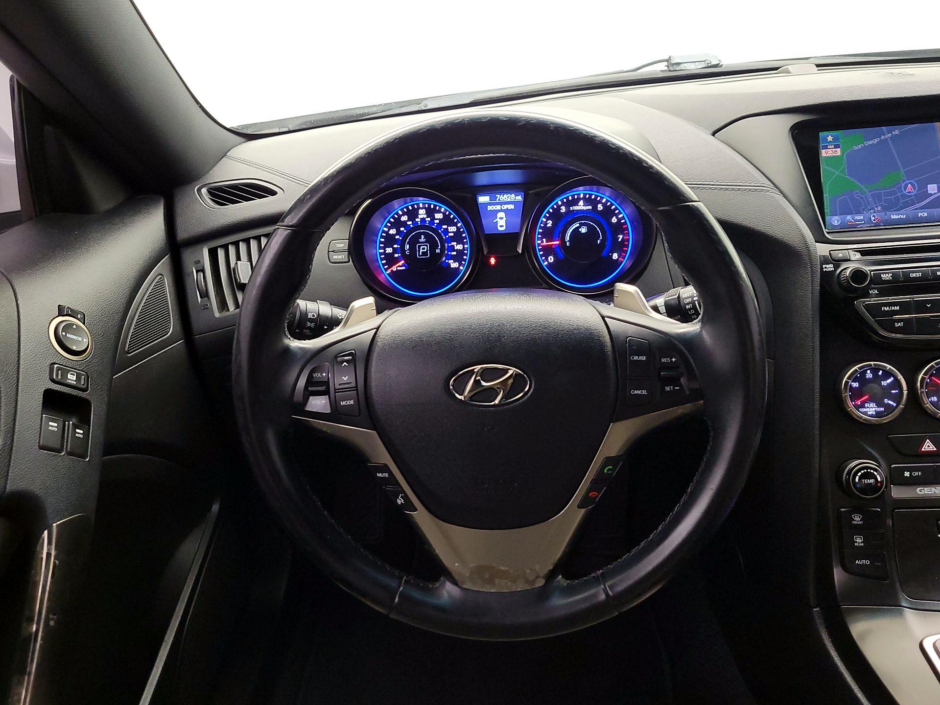 Thumbnail: 2014 Hyundai Genesis - 10