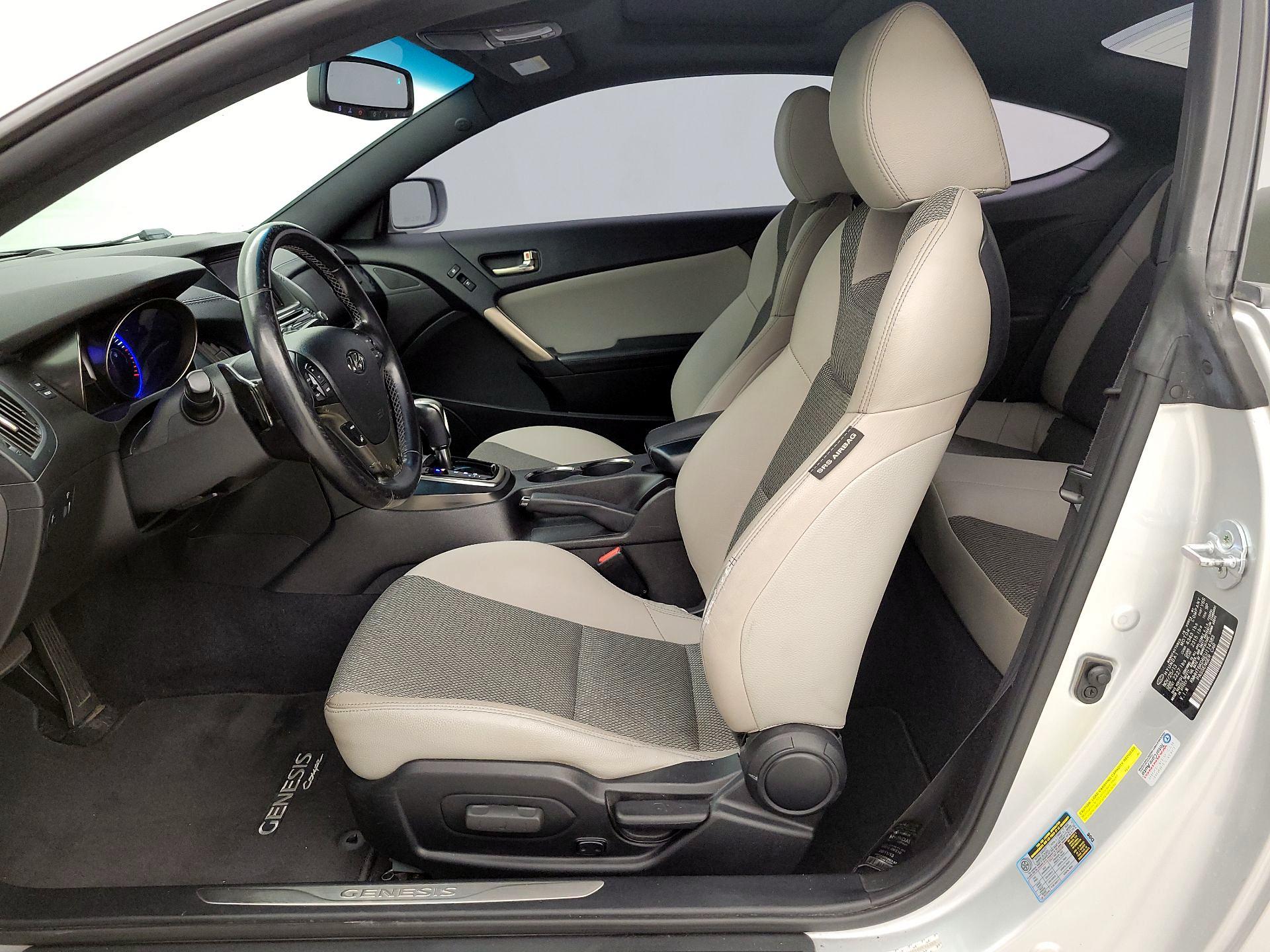 Thumbnail: 2014 Hyundai Genesis - 11