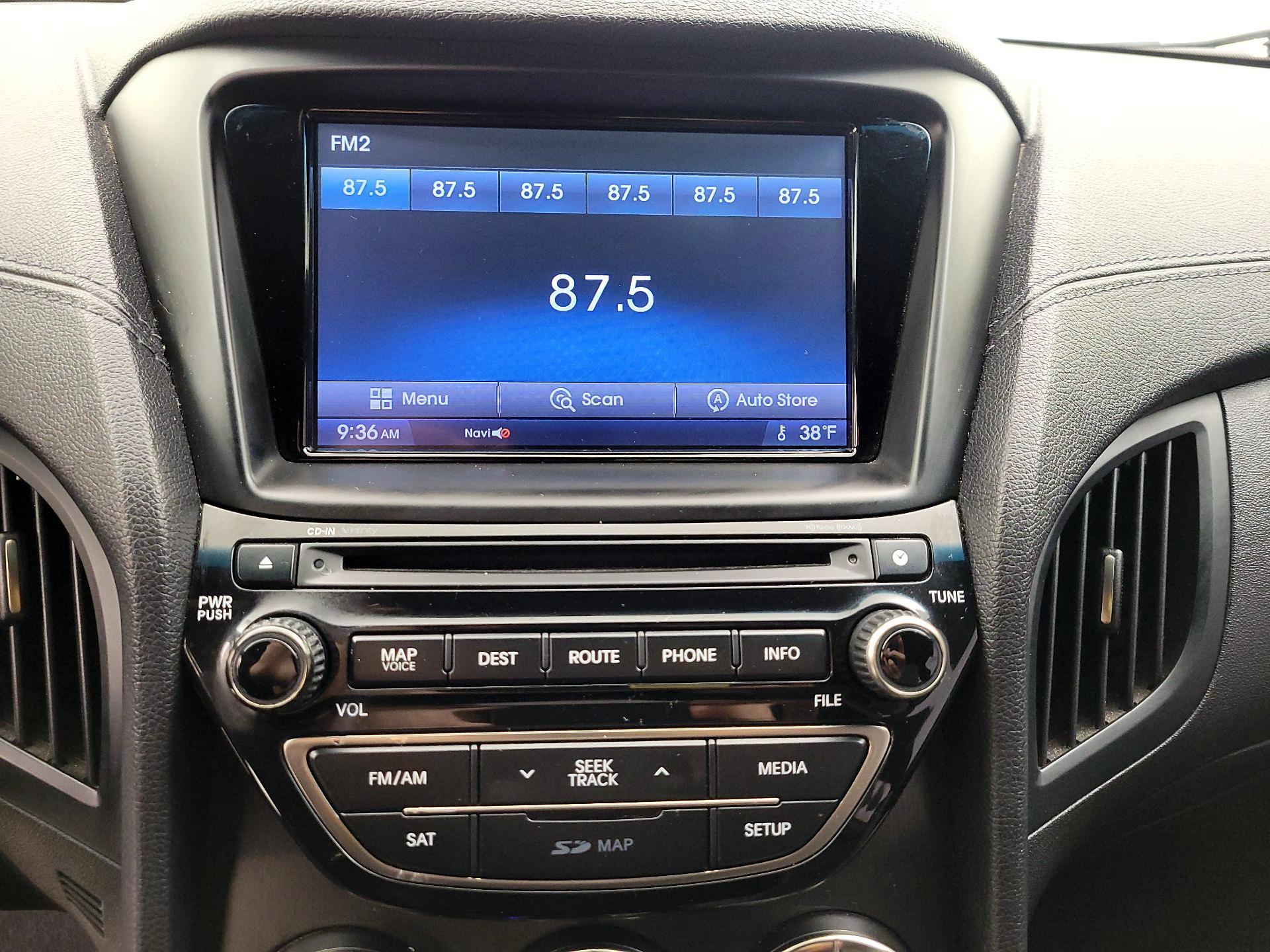 Thumbnail: 2014 Hyundai Genesis - 15