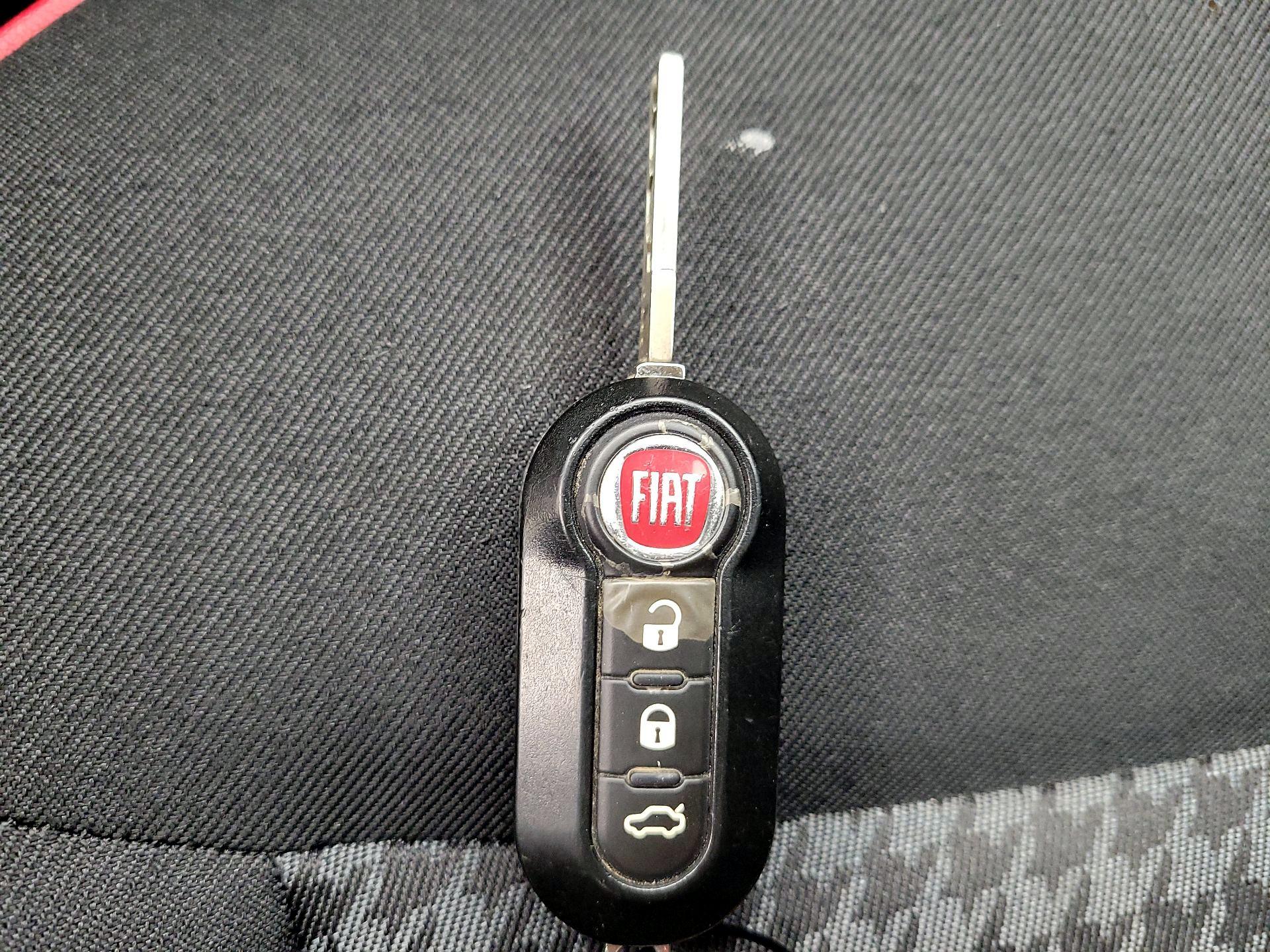 Thumbnail: 2017 Fiat 500 - 19