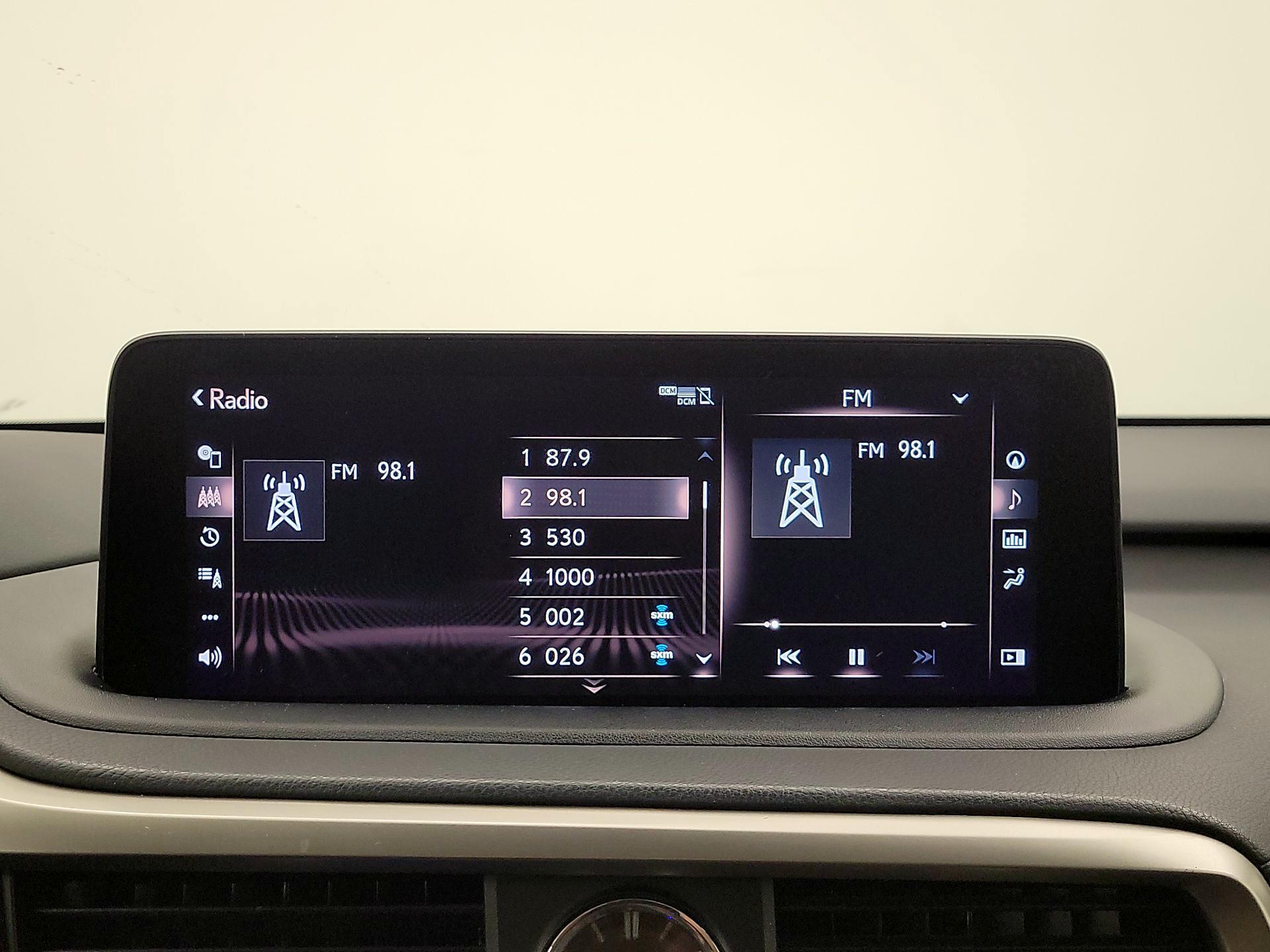 Thumbnail: 2021 Lexus RX - 16