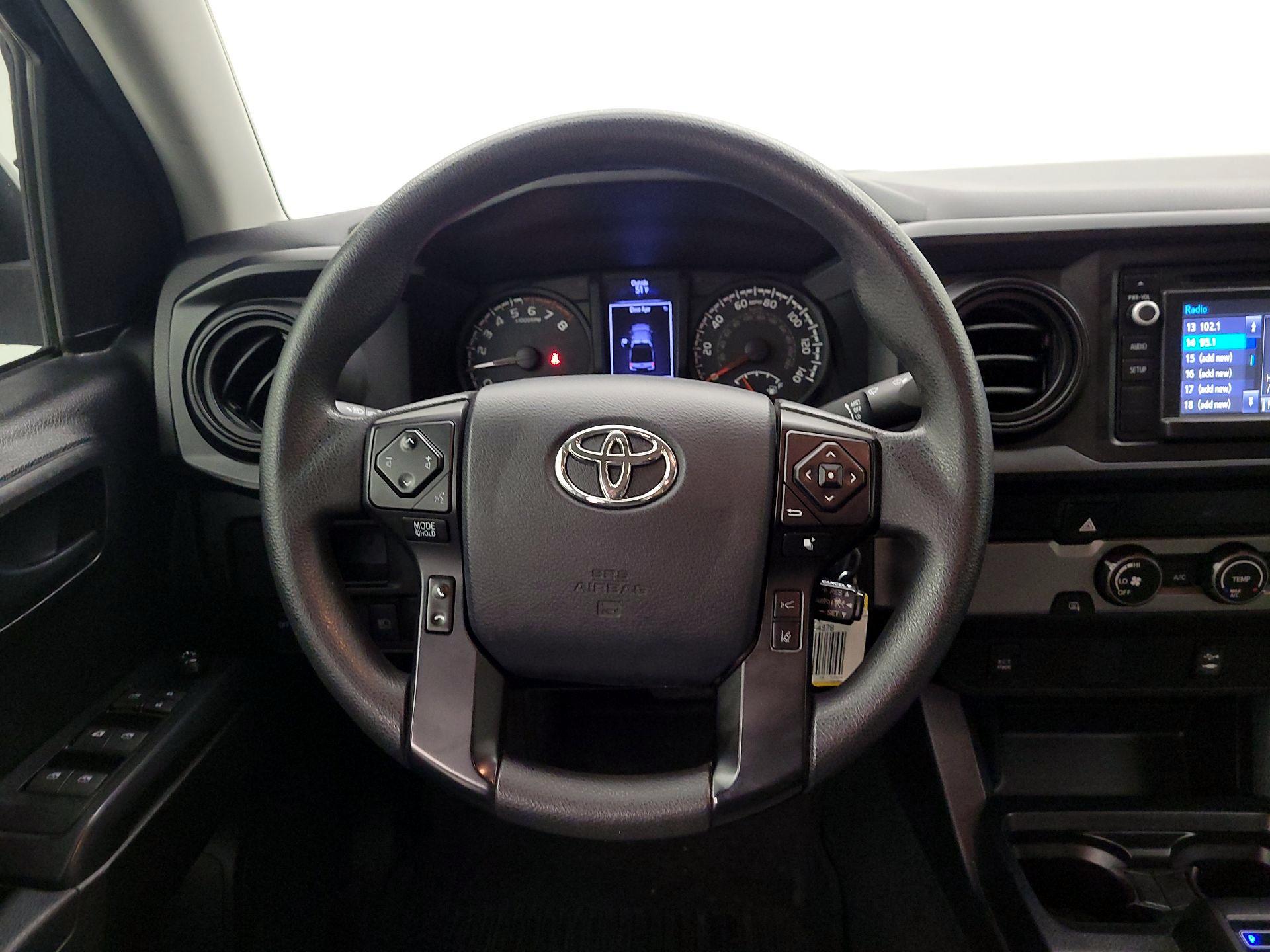 Thumbnail: 2019 Toyota Tacoma - 10