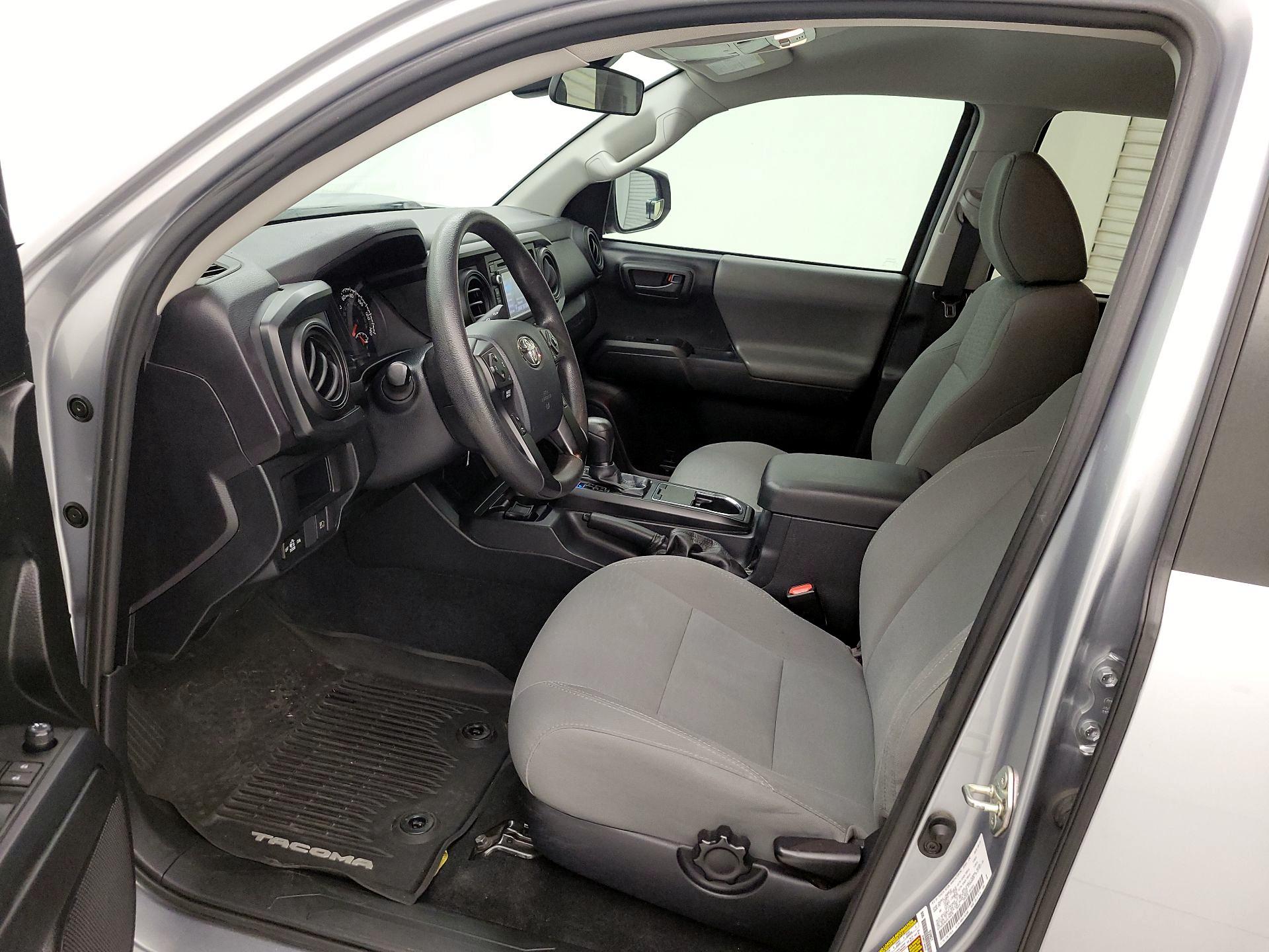 Thumbnail: 2019 Toyota Tacoma - 11