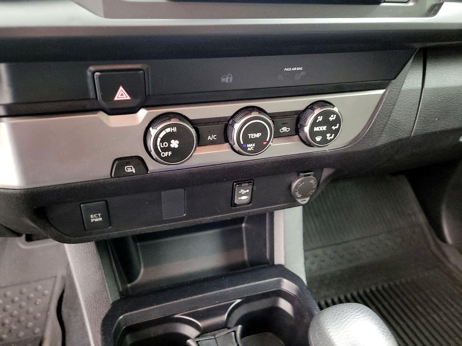 Thumbnail: 2019 Toyota Tacoma - 14