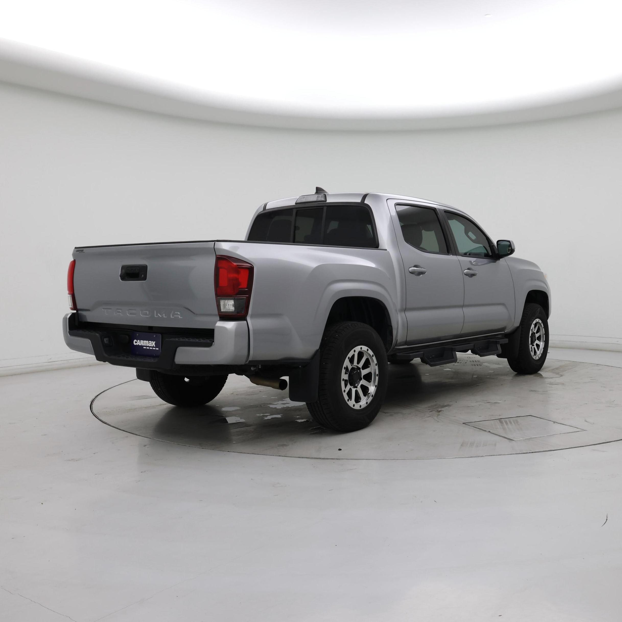 Thumbnail: 2019 Toyota Tacoma - 8