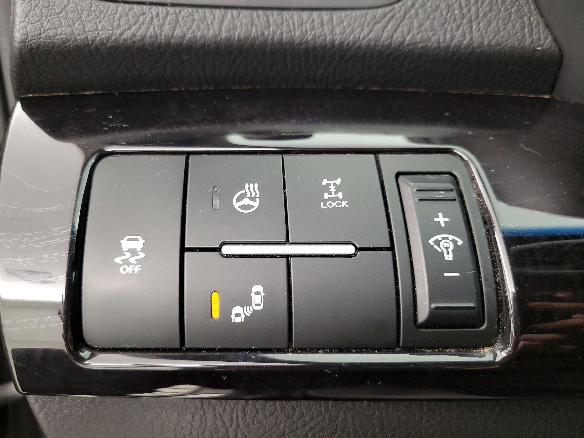 Thumbnail: 2014 Kia Sorento - 13