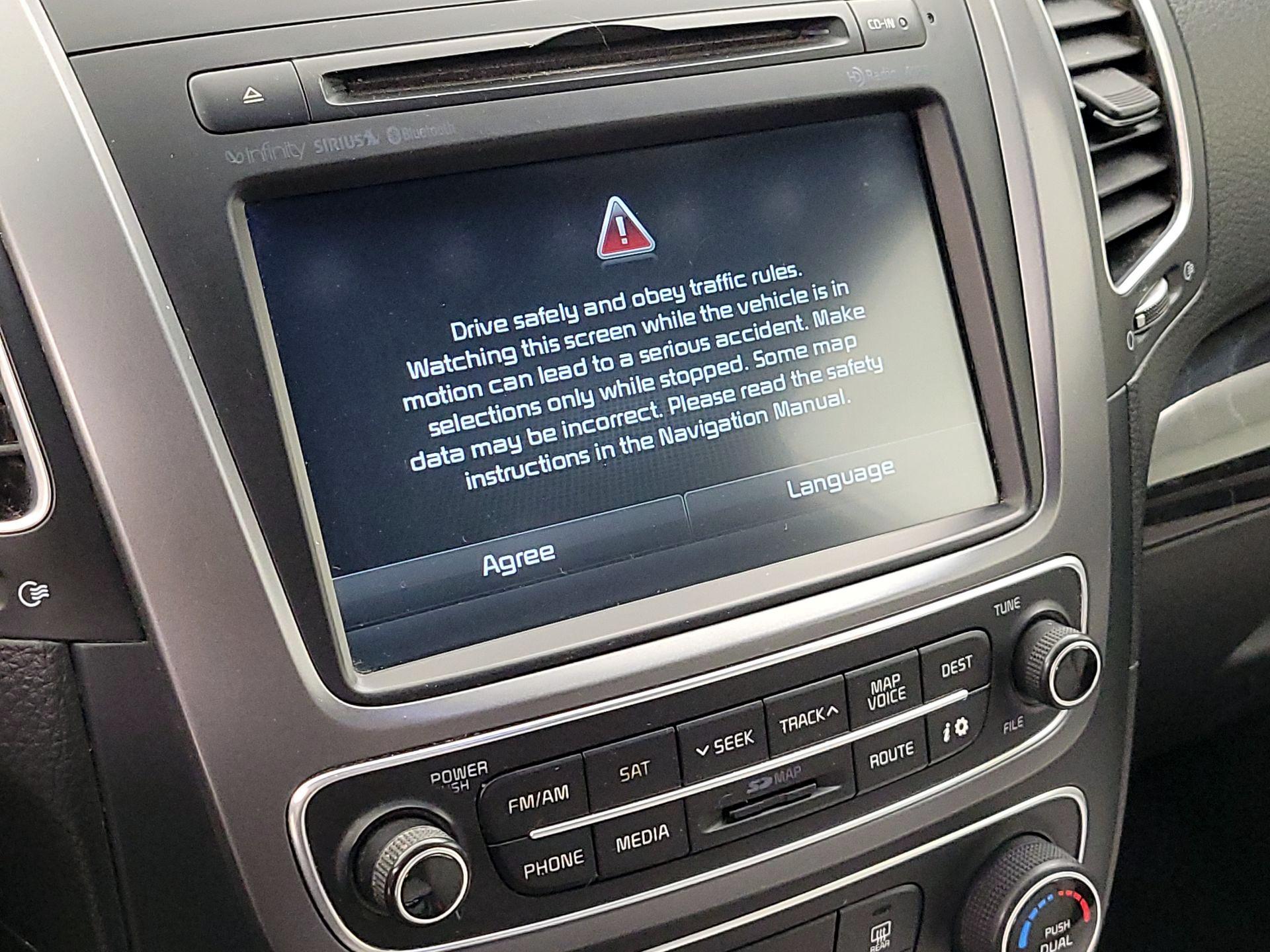 Thumbnail: 2014 Kia Sorento - 14