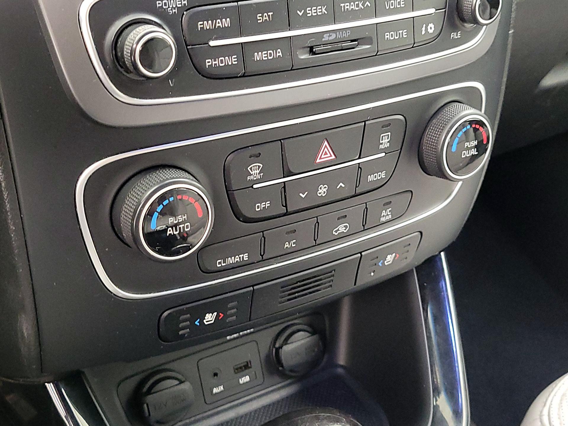 Thumbnail: 2014 Kia Sorento - 15