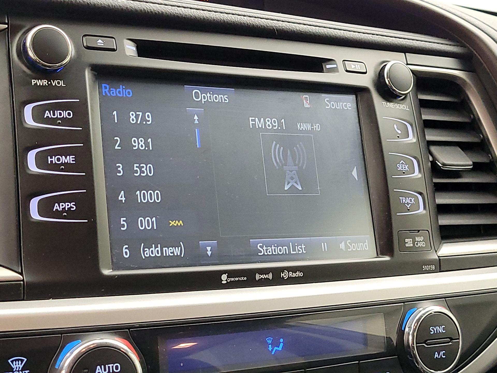 Thumbnail: 2016 Toyota Highlander - 15