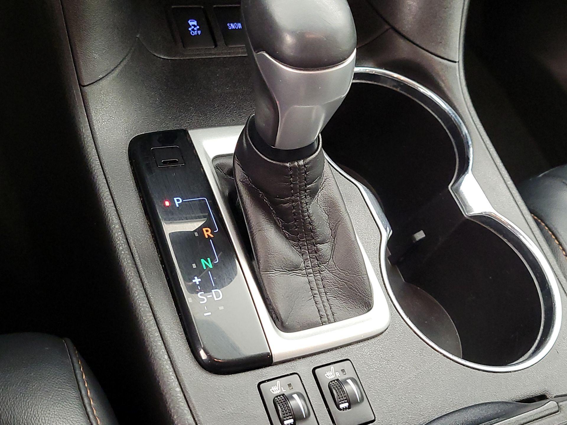 Thumbnail: 2016 Toyota Highlander - 17