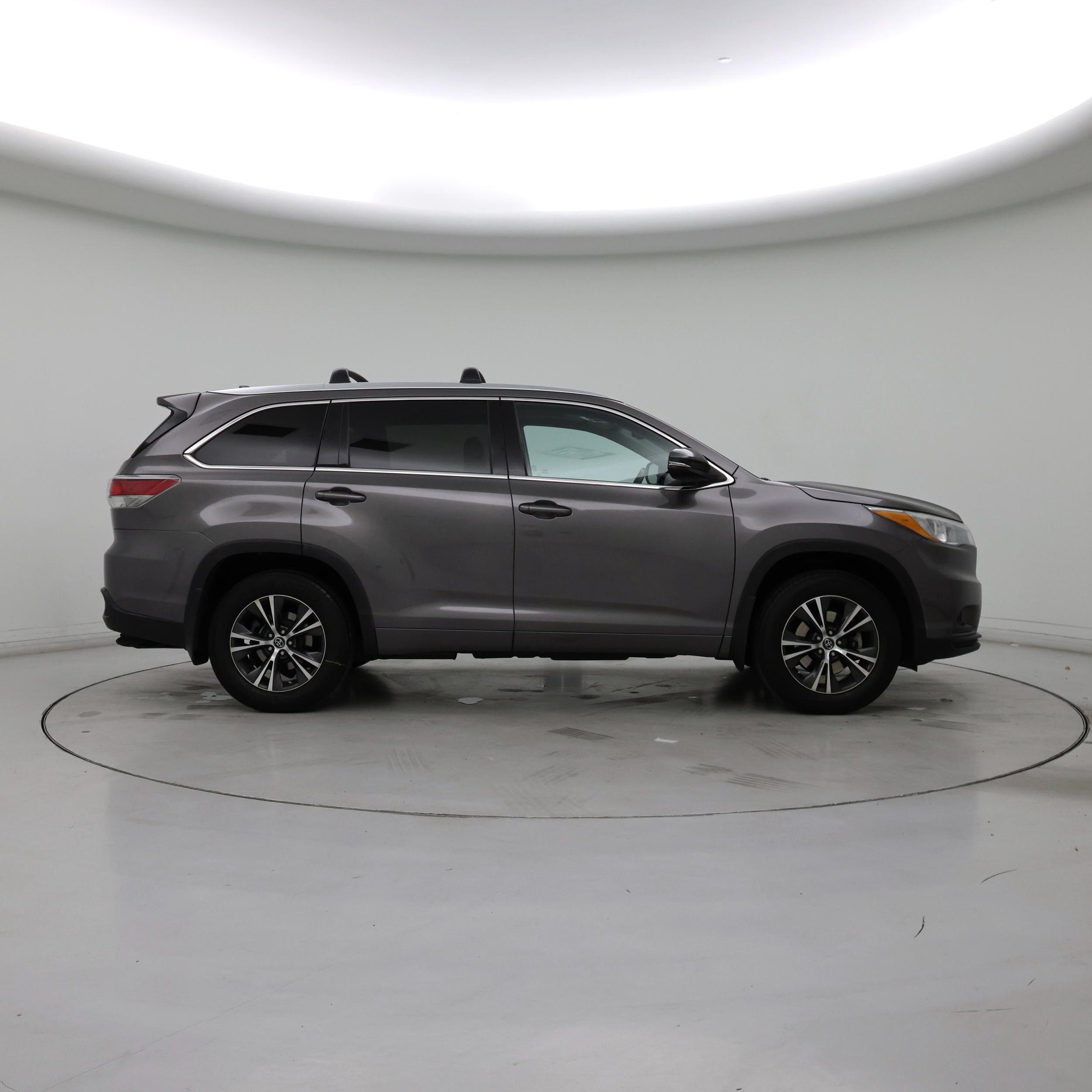 Thumbnail: 2016 Toyota Highlander - 7