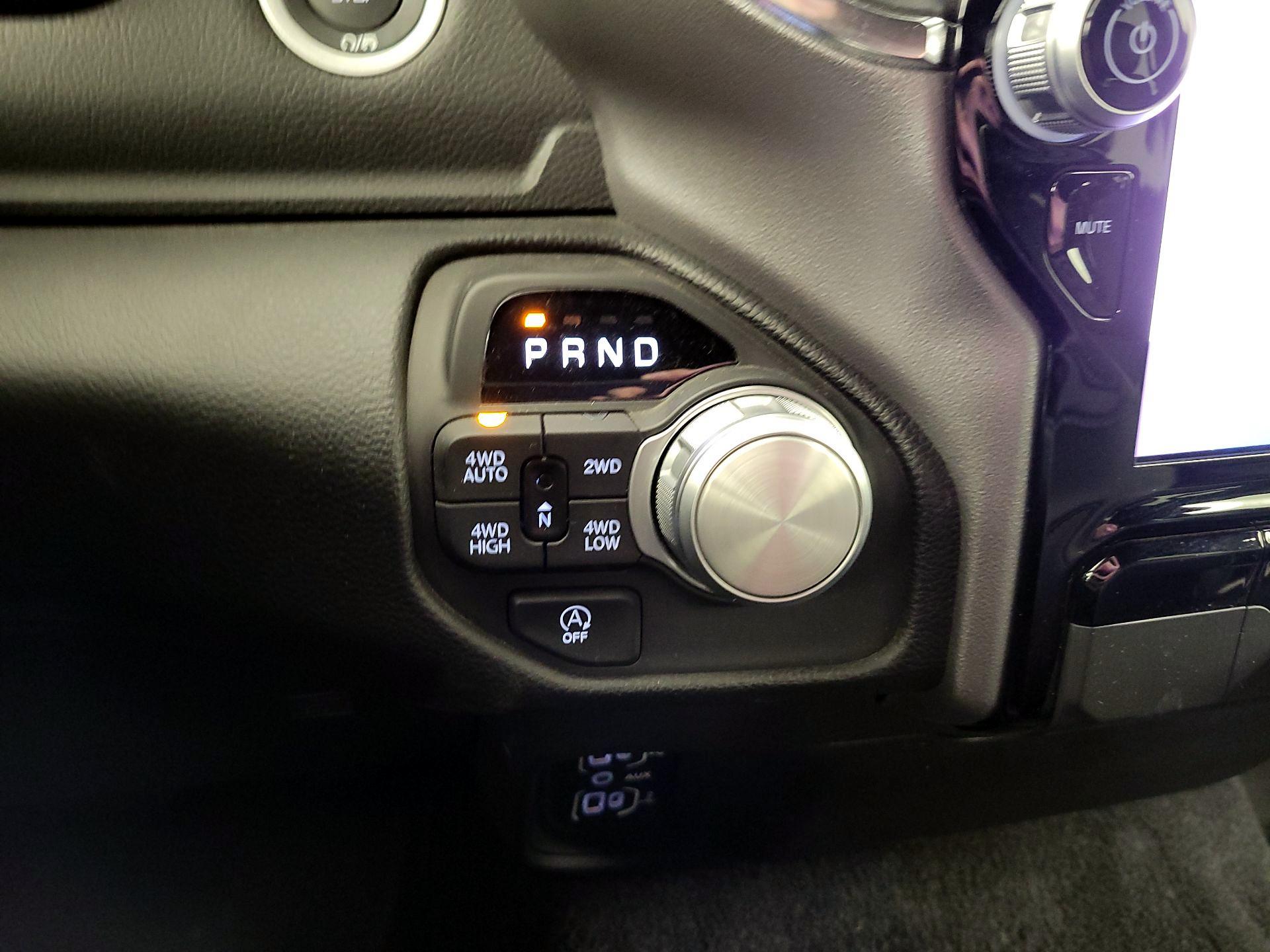 Thumbnail: 2025 RAM 1500 - 17