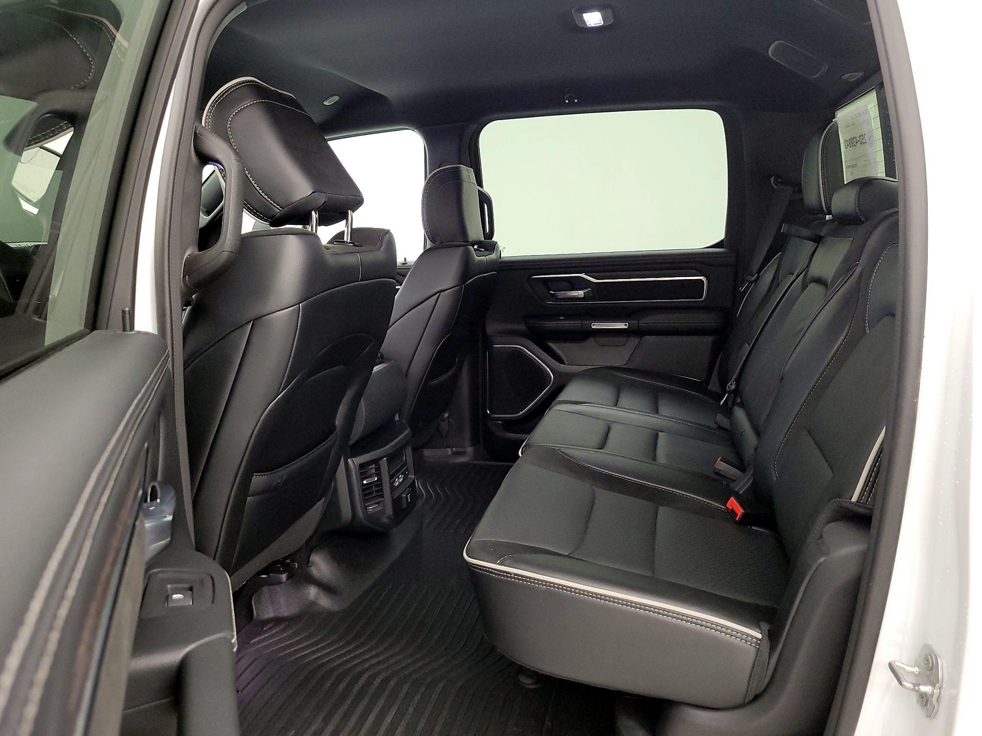 Thumbnail: 2025 RAM 1500 - 18