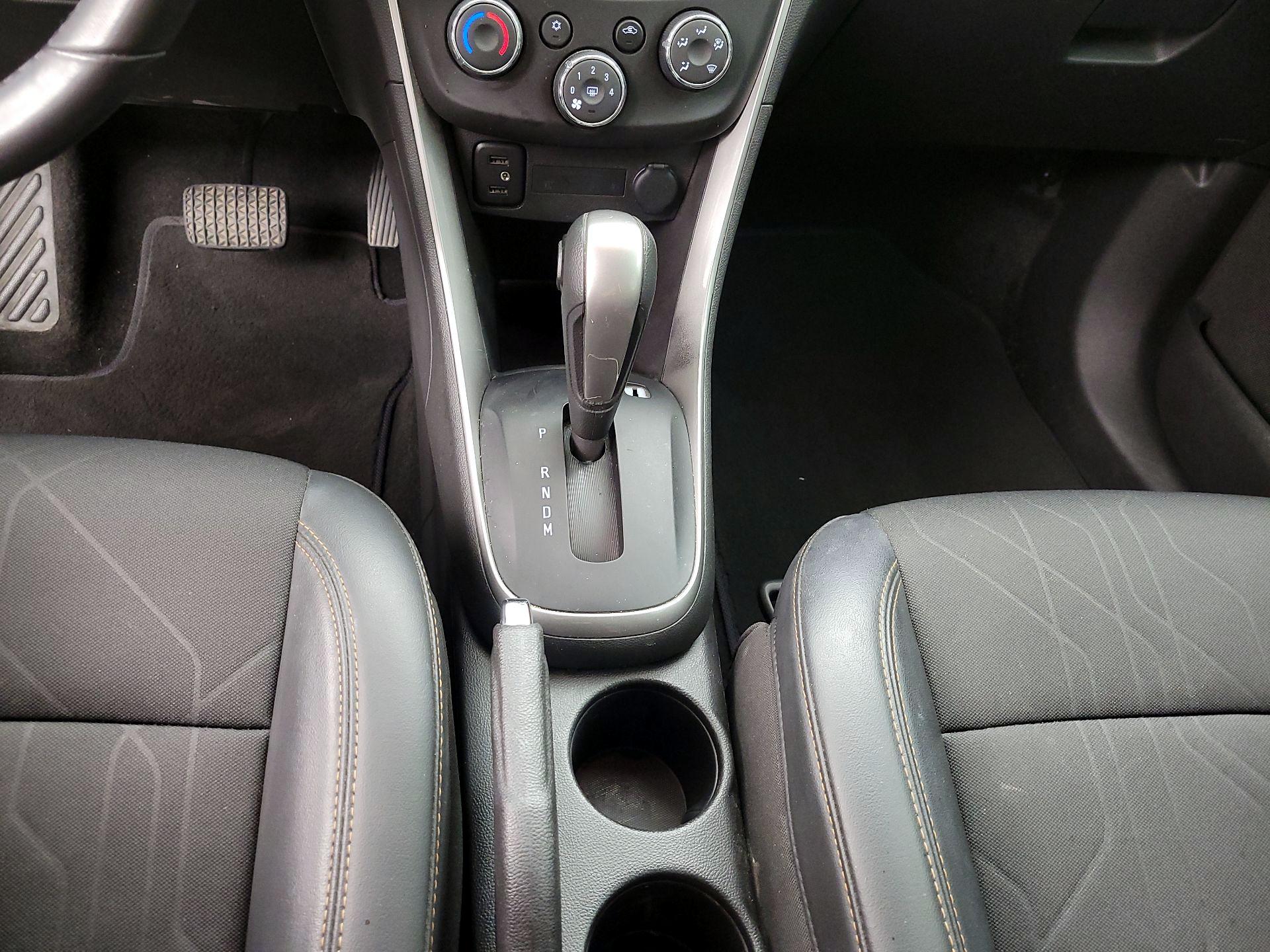 Thumbnail: 2020 Chevrolet Trax - 17