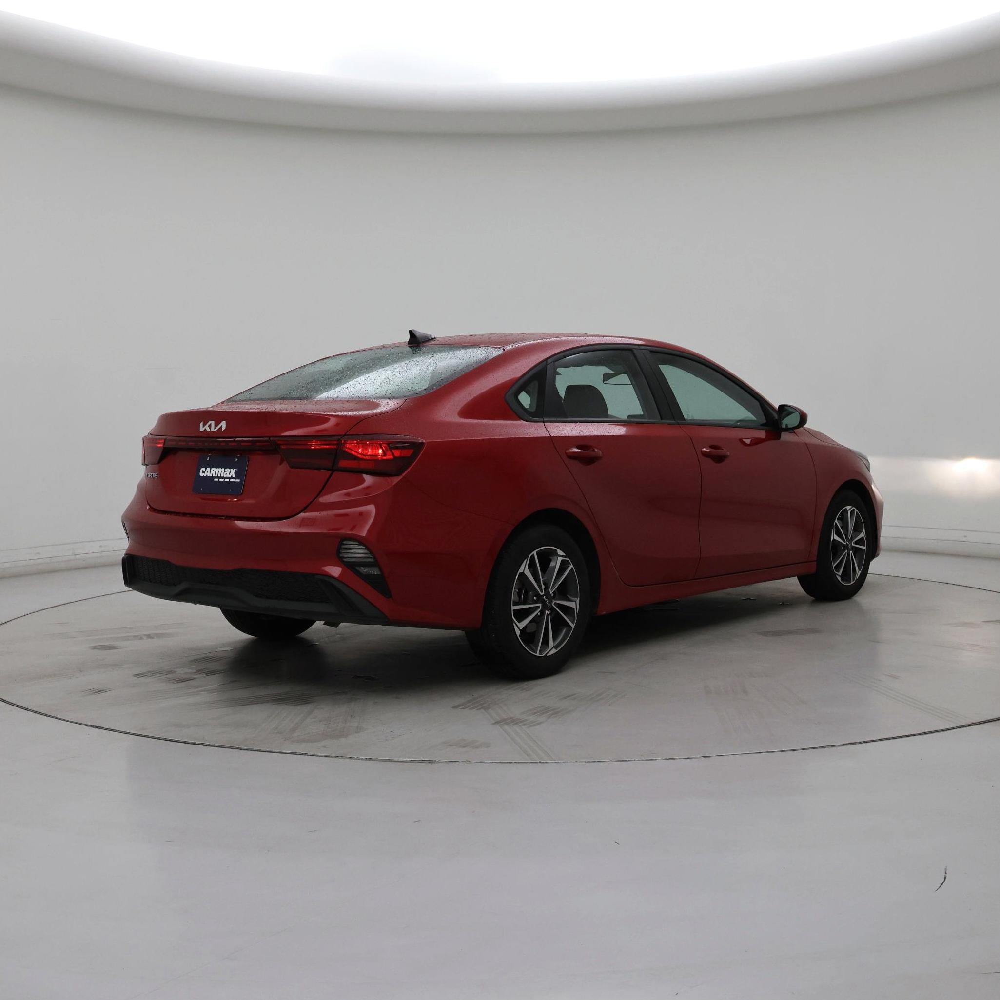 Thumbnail: 2024 Kia Forte - 8