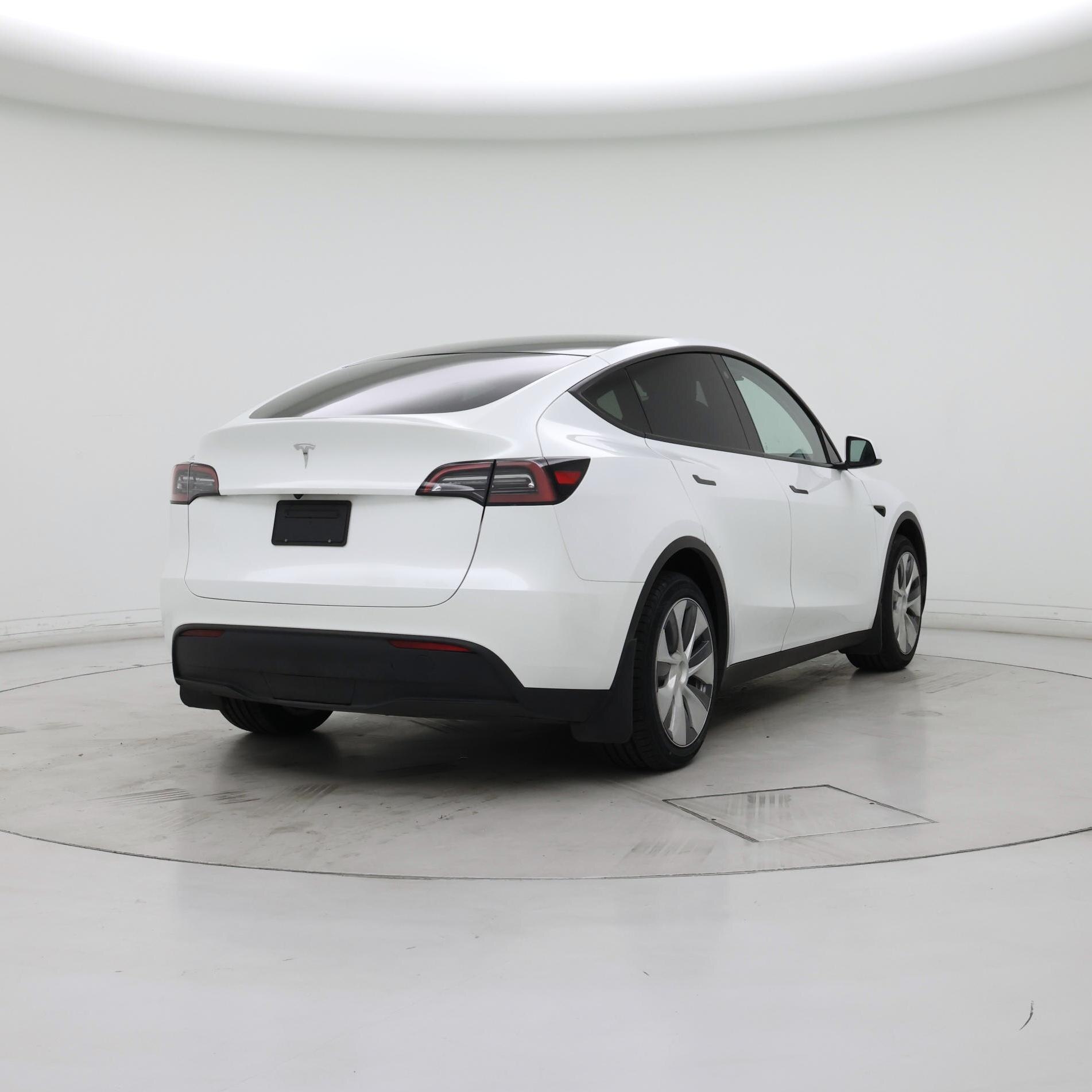 Thumbnail: 2023 Tesla Model Y - 8